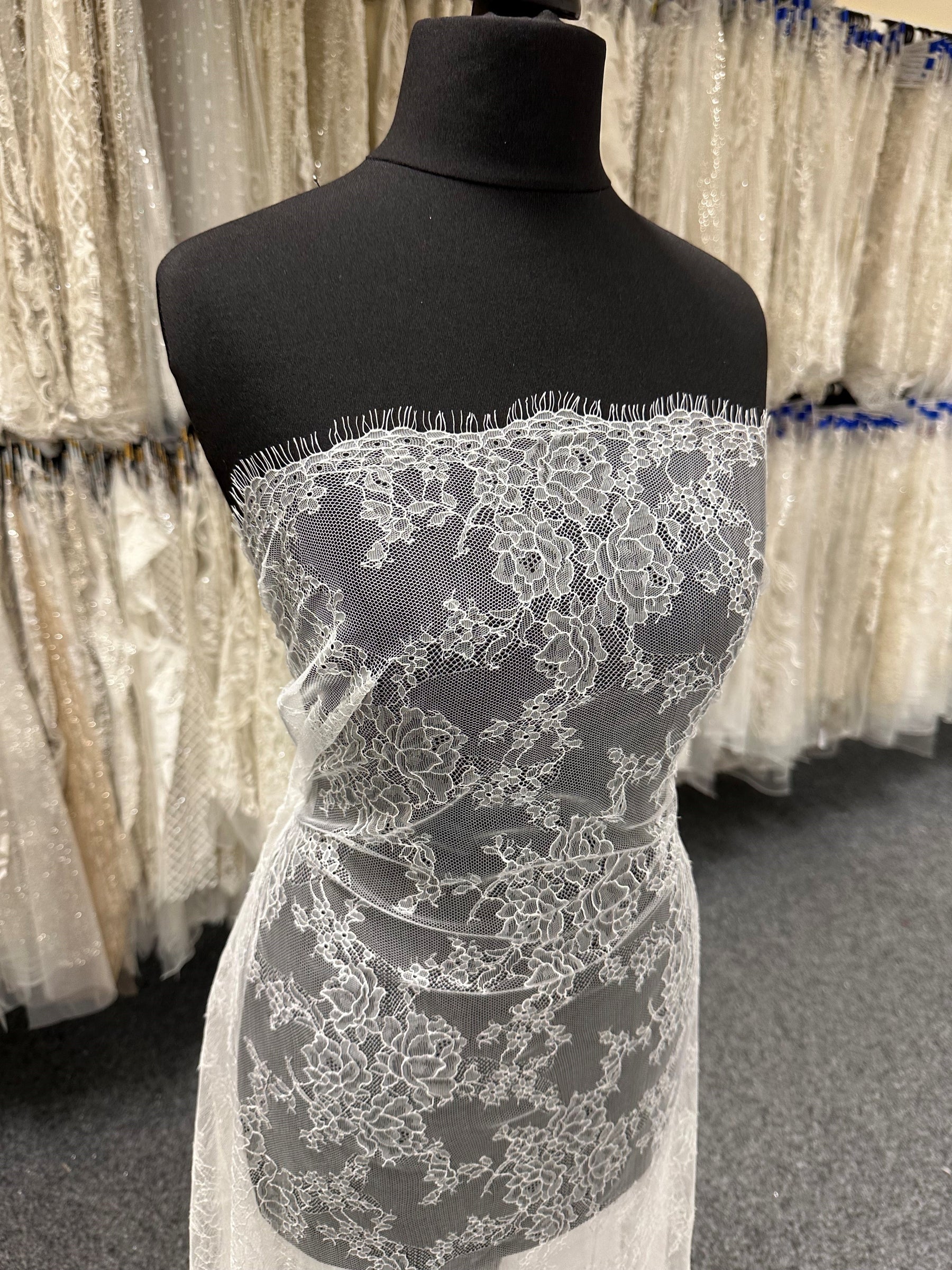 Elfenbeinfarbene Chantilly-Spitze – Camden