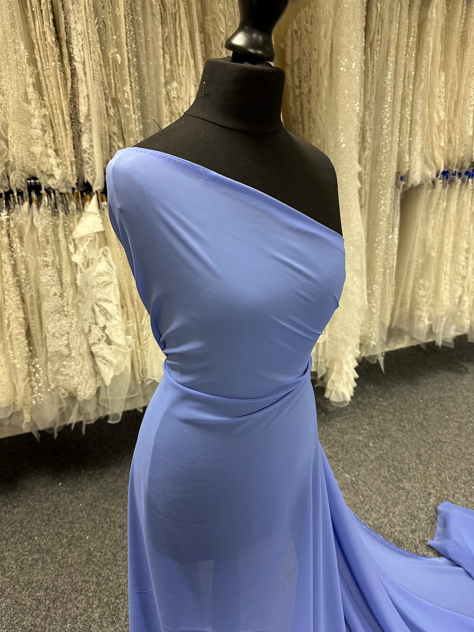 Lavendelfarbener Polyester-Chiffon – Benevolence
