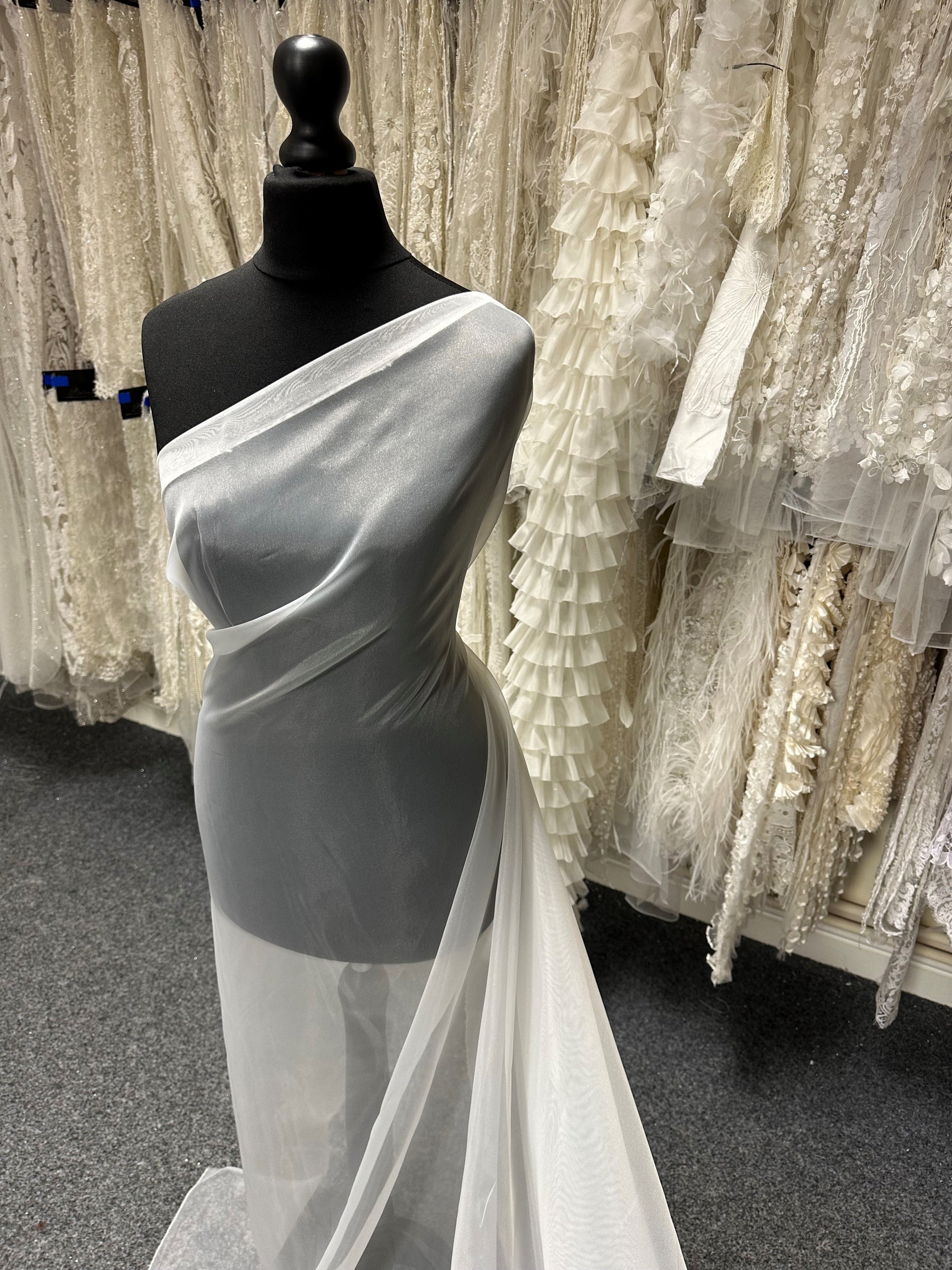 Elfenbeinfarbener Öko-Polyester-Organza - Thespian
