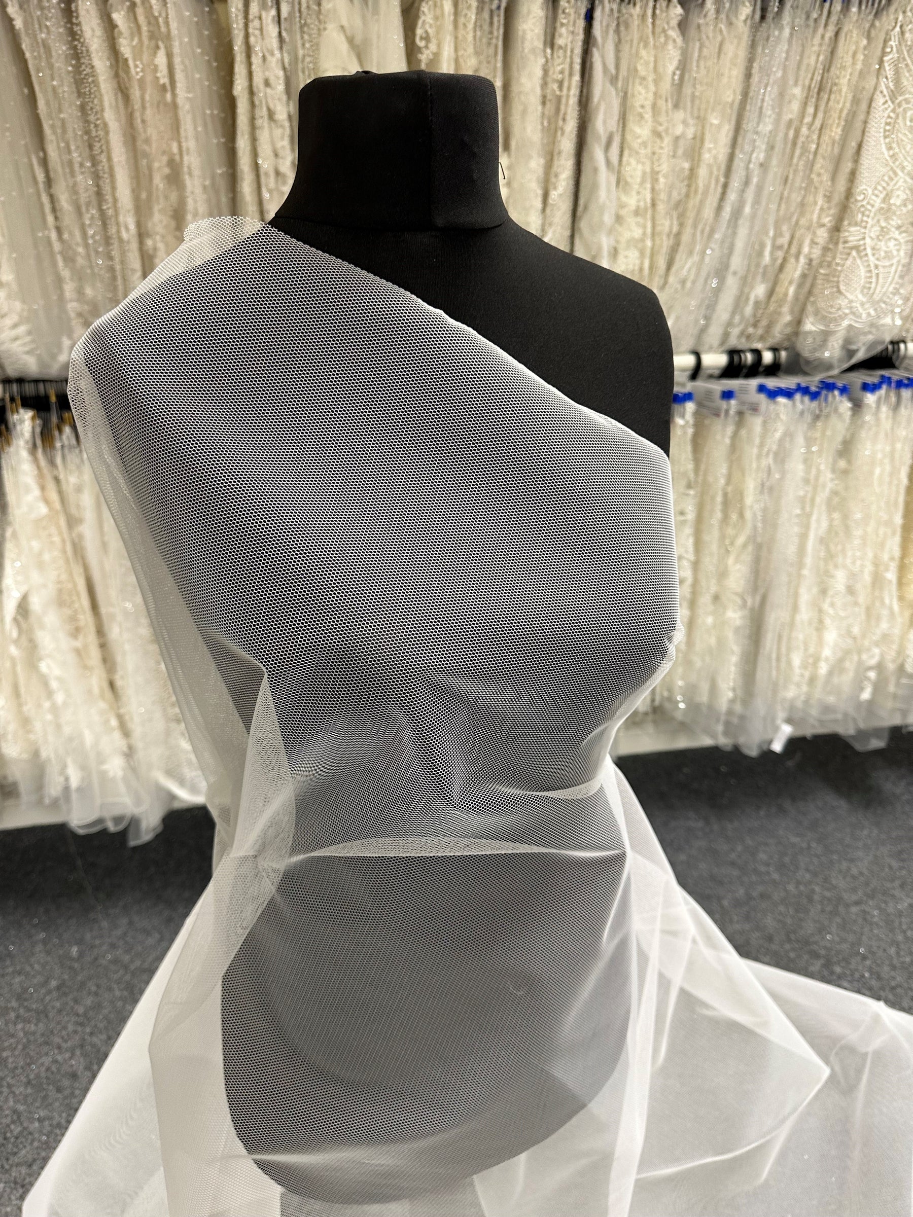 Elfenbeinfarbenes Netzkleid - Fantasy