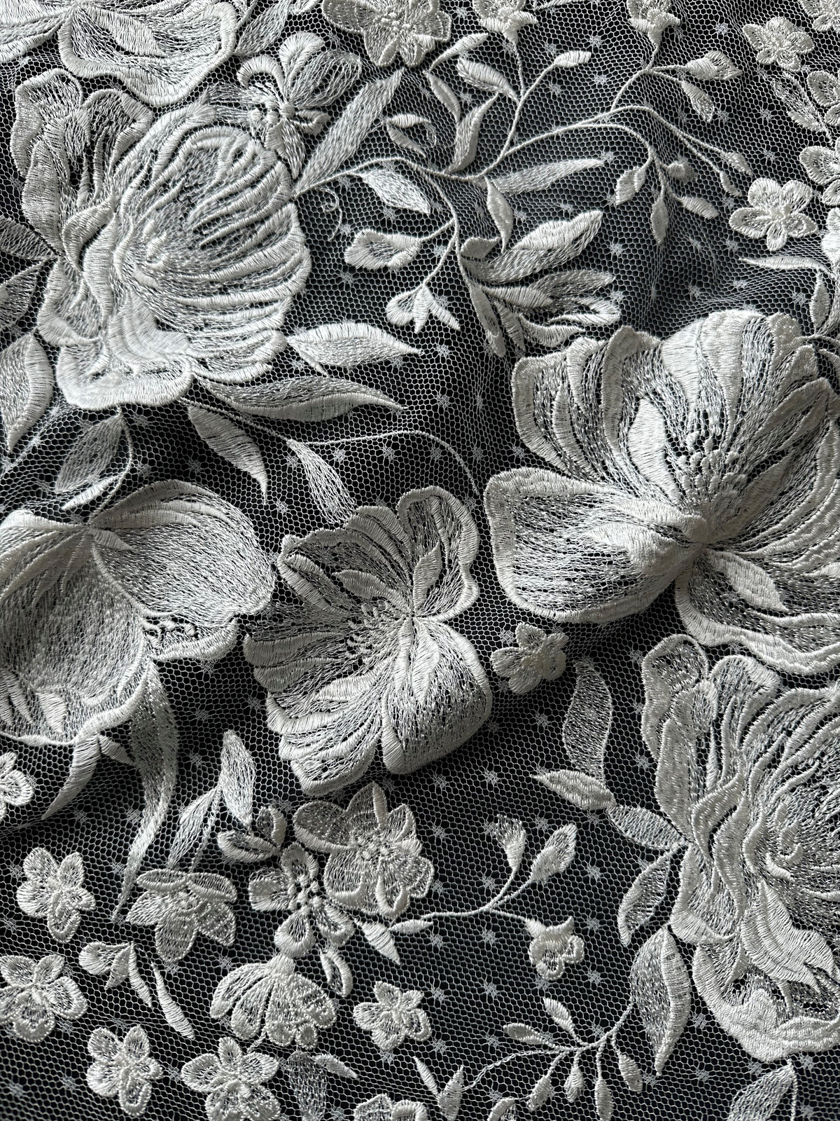 Elfenbeinfarbene italienische bestickte Spitze - Landry