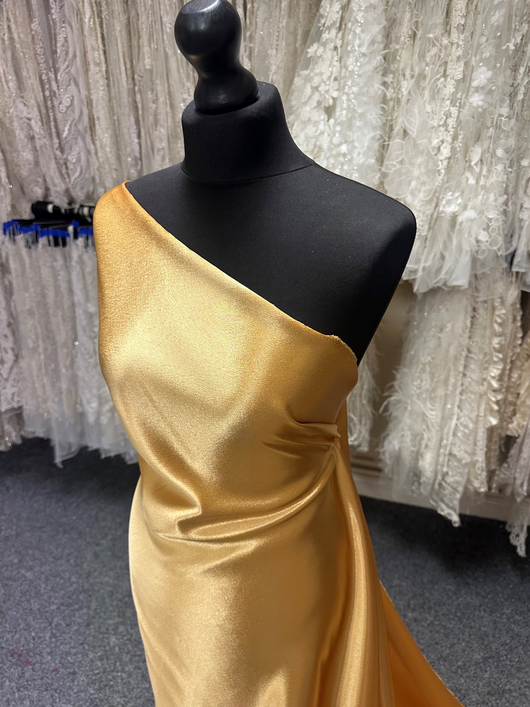 Butterscotch-Krepp-Satin auf der Rückseite - Desire