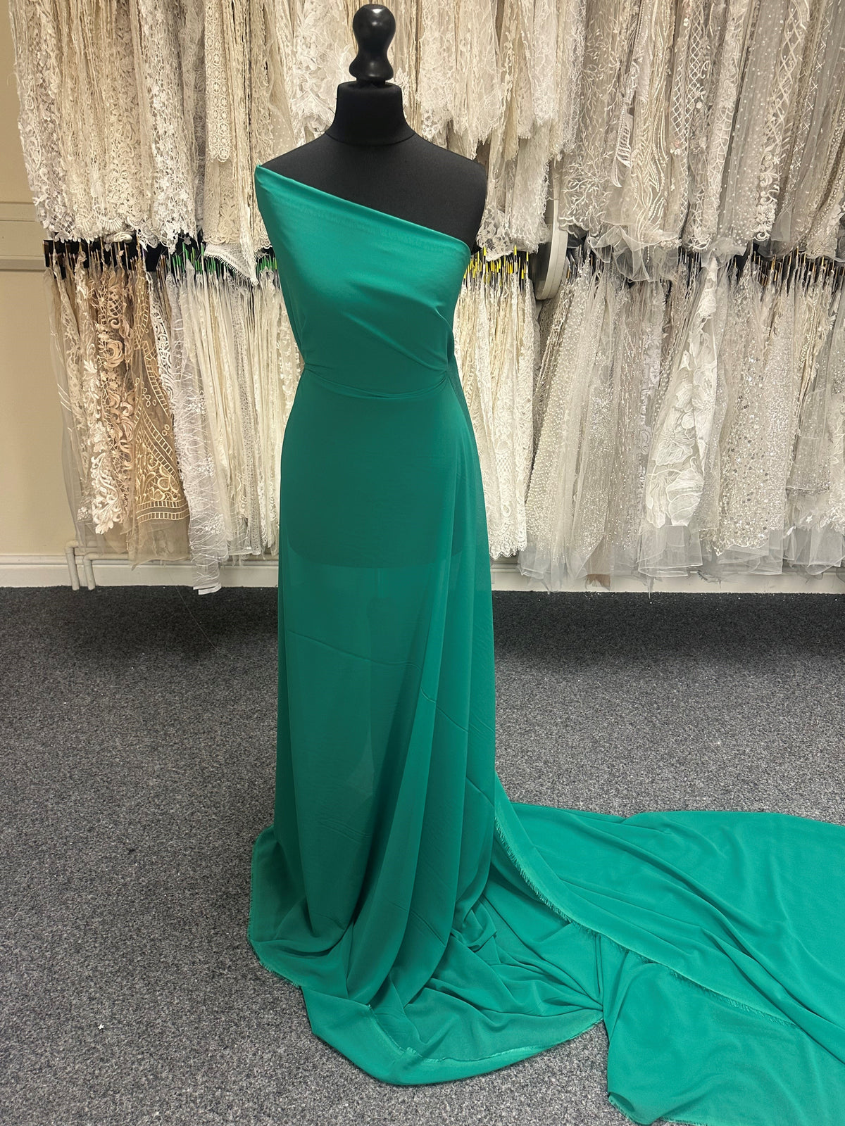 Smaragdgrüner Polyester-Chiffon – Benevolence