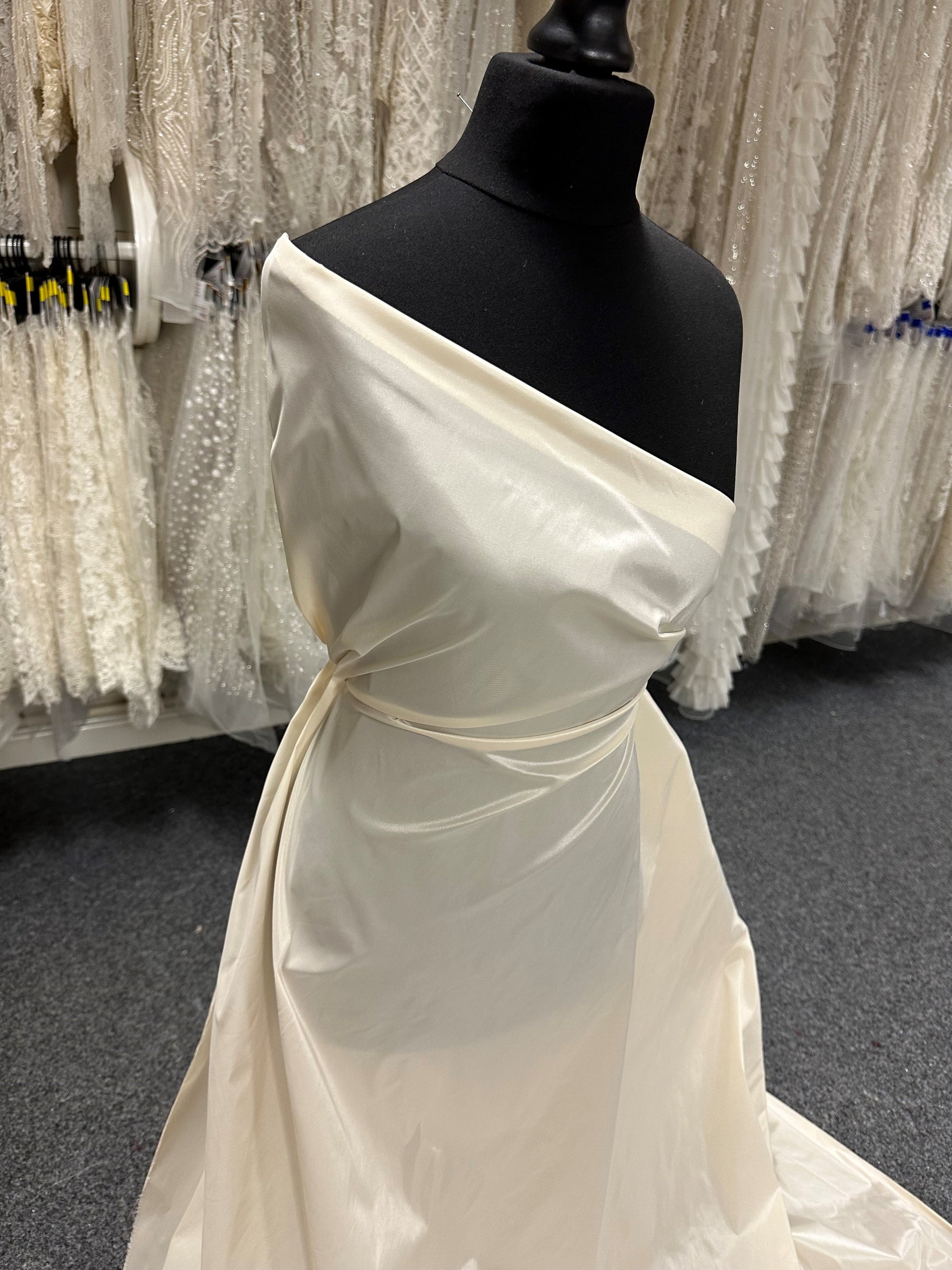 Champagnerfarbener Polyestertaft - Eleganz