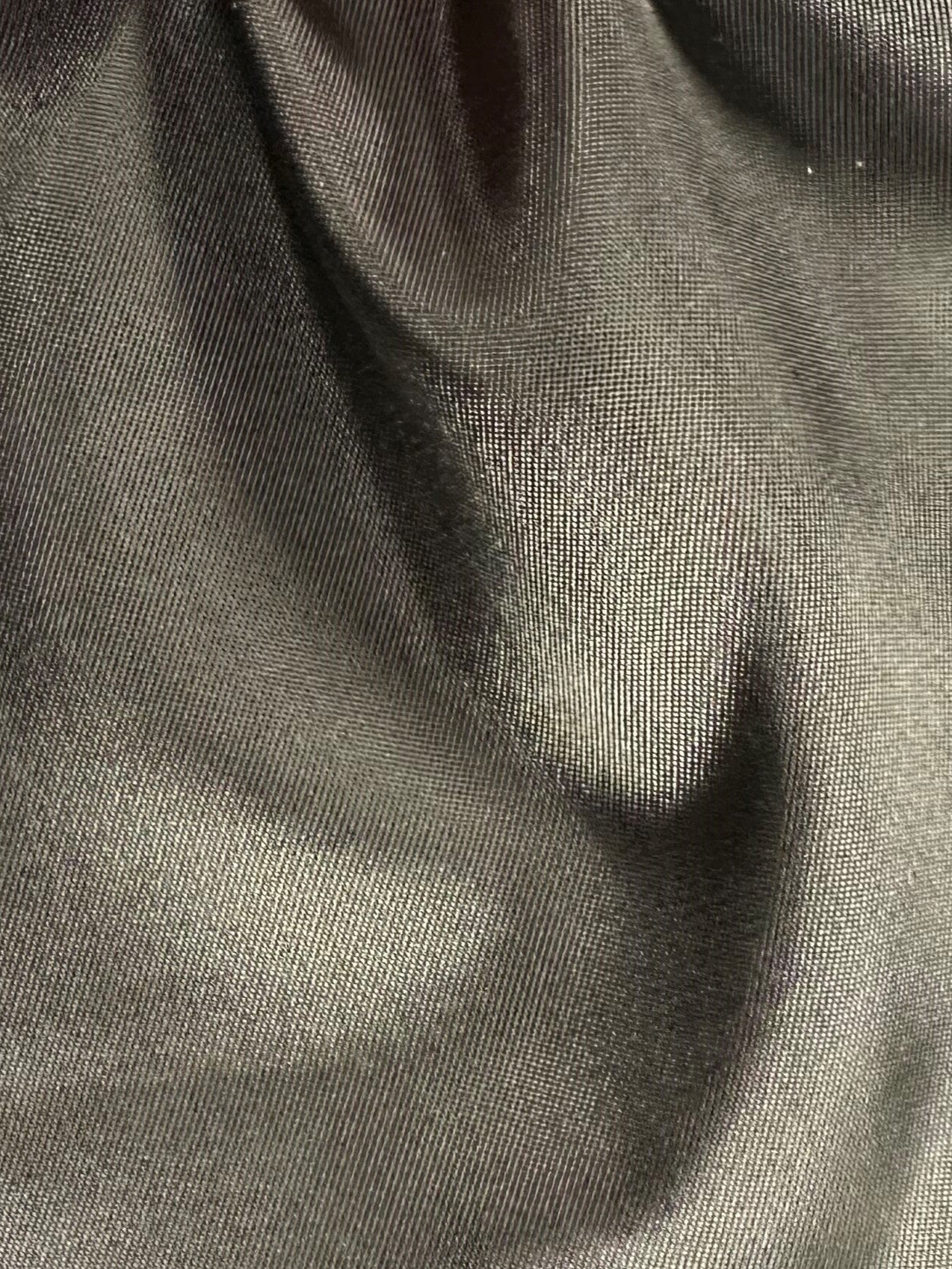 Schwarzer Öko-Futterstoff – Reprieve