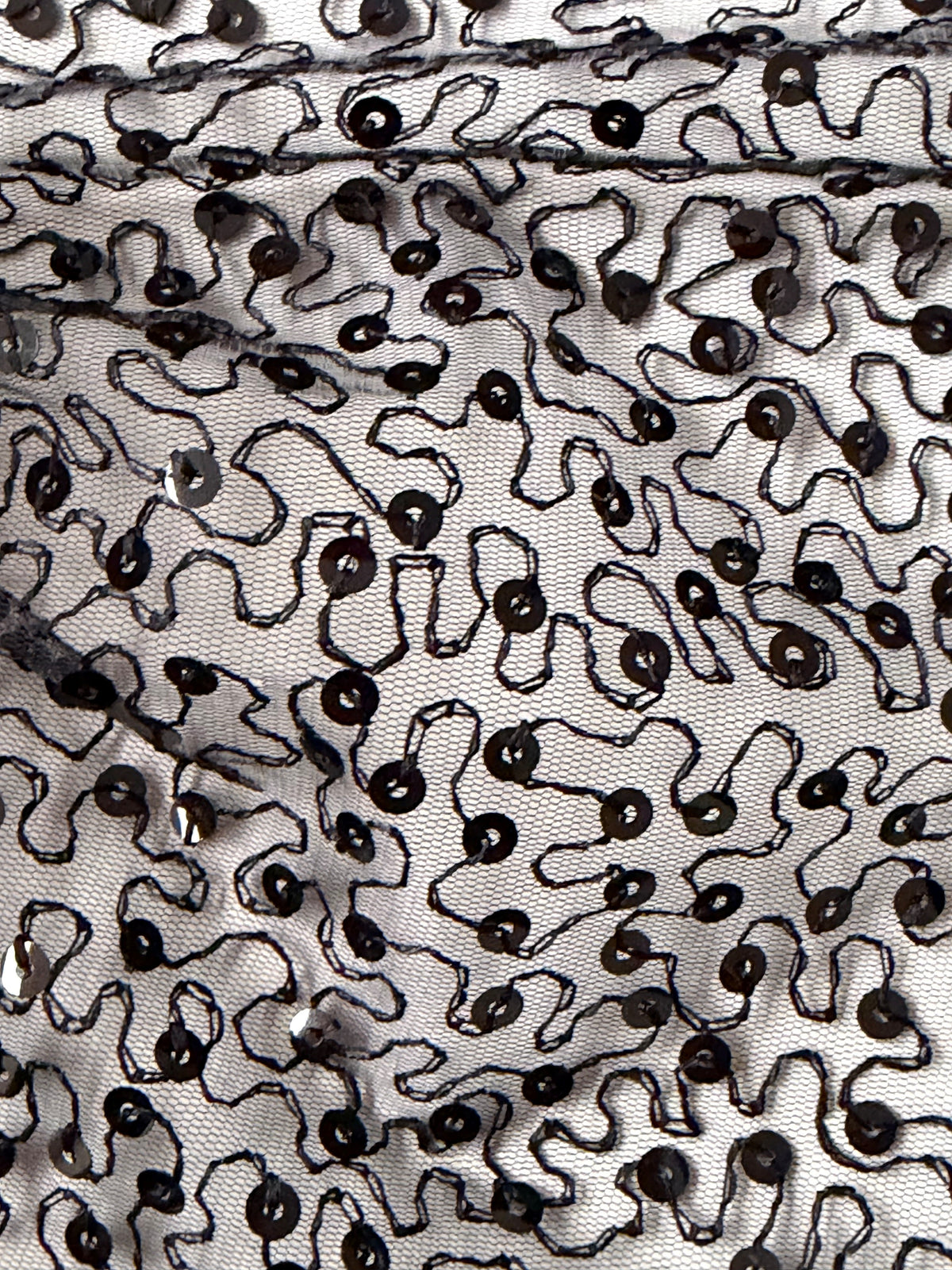 Schwarzer, bestickter Paillettentüll – EB3001