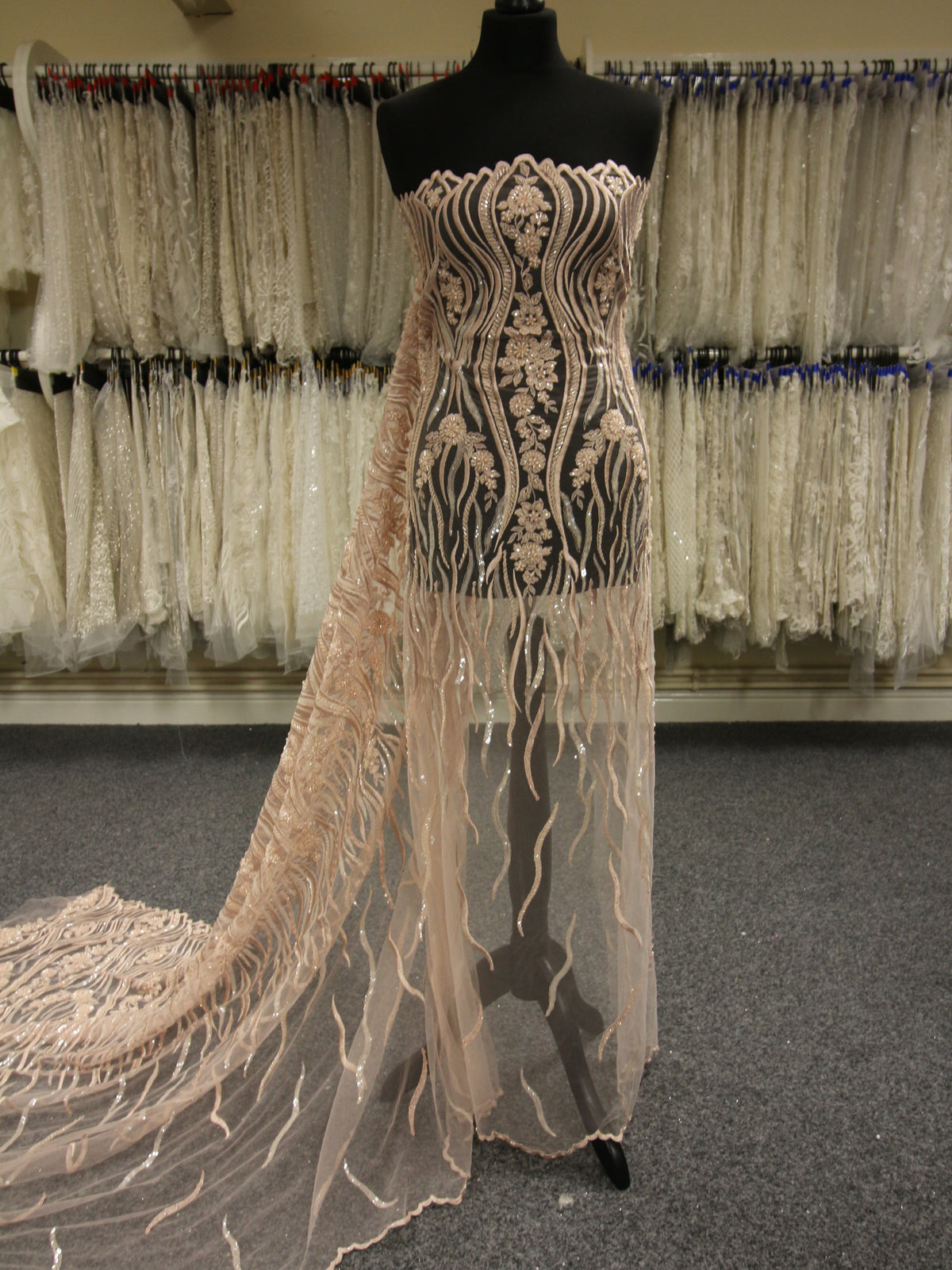 Errötende Perlenspitze – Lorna