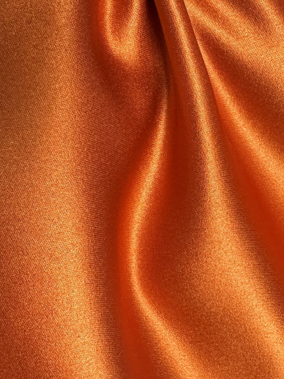 Polyestersatin in gebranntem Orange – Classique