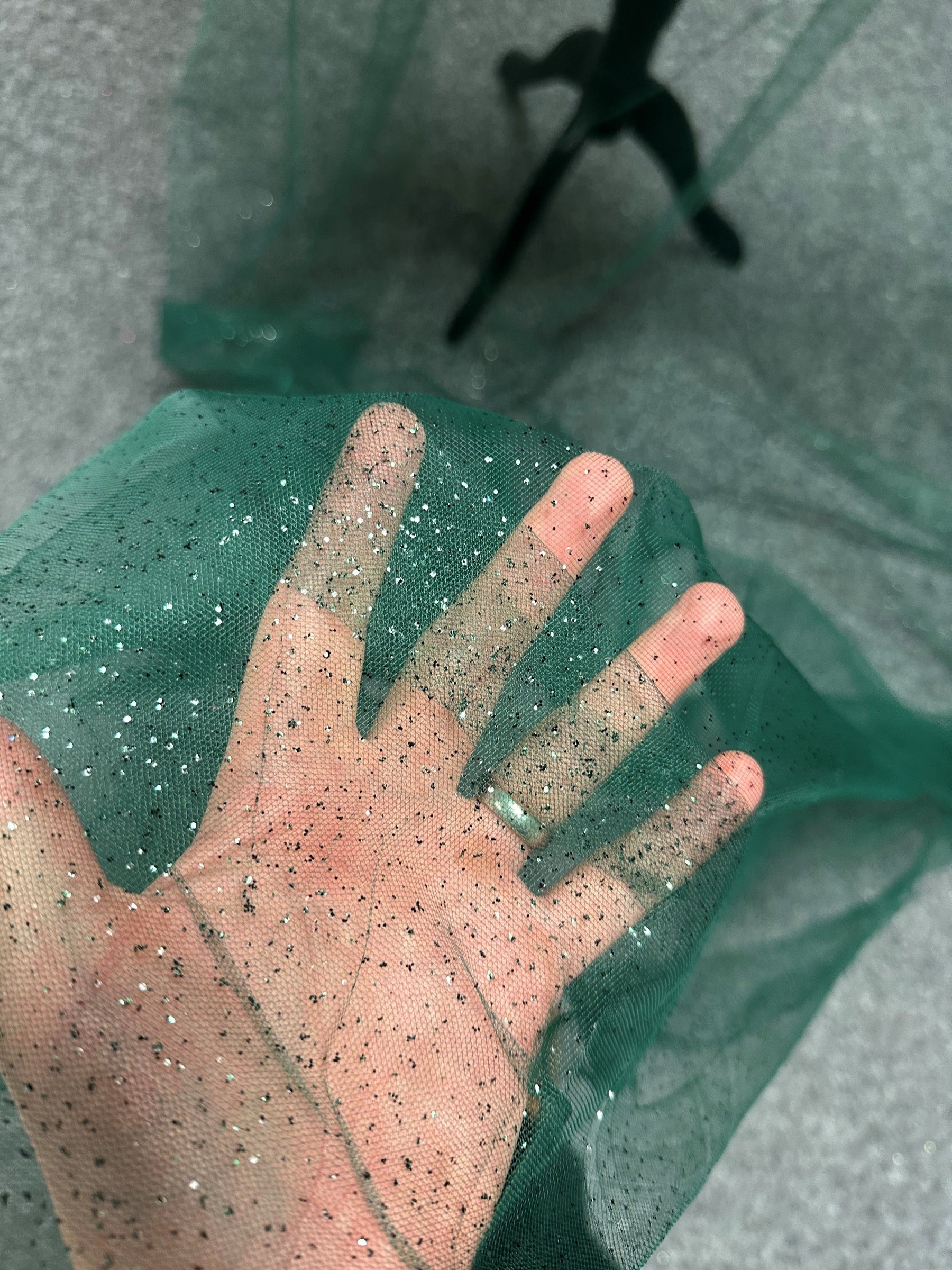 Grüner Glitzertüll - Trompete