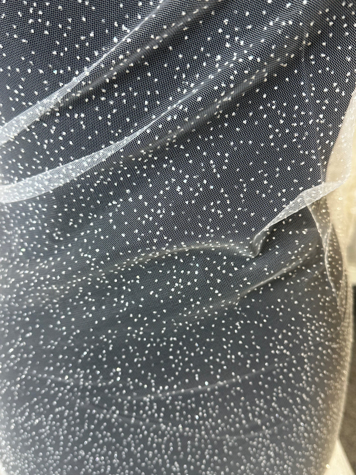 Elfenbeinfarbener Glitzertüll – umwerfend