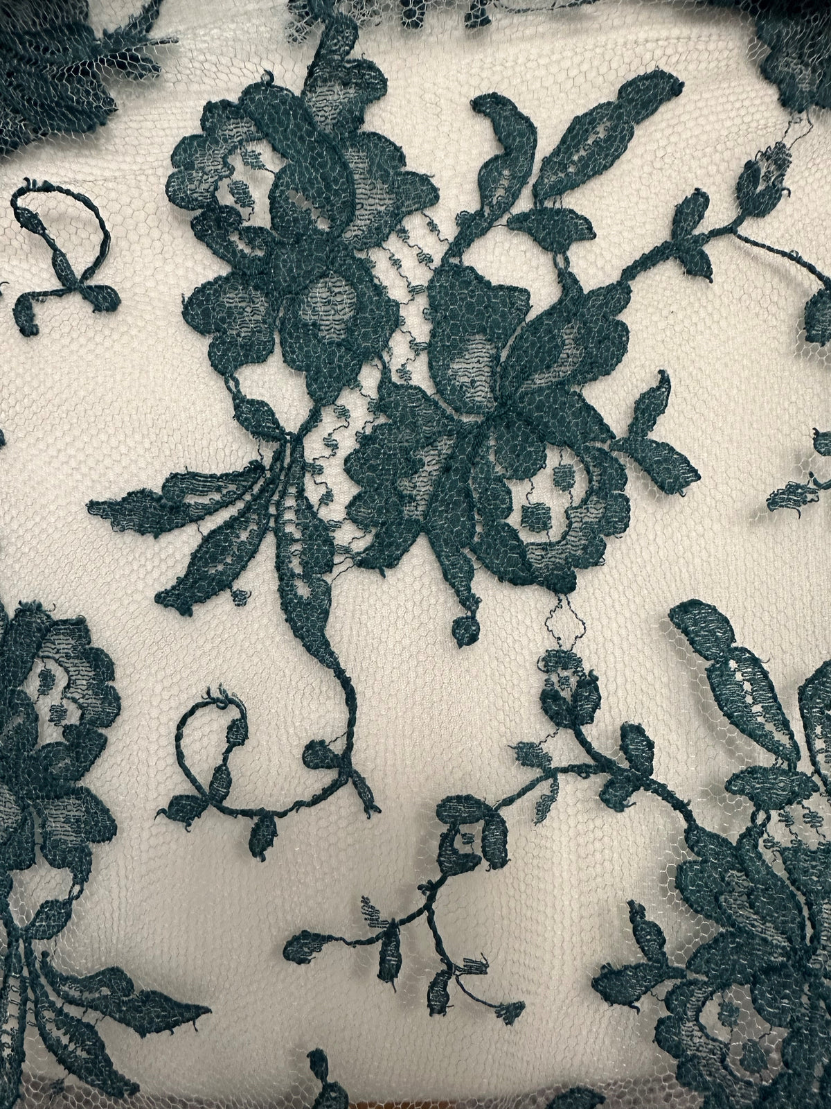 Smaragdgrüne Spitze - Kate