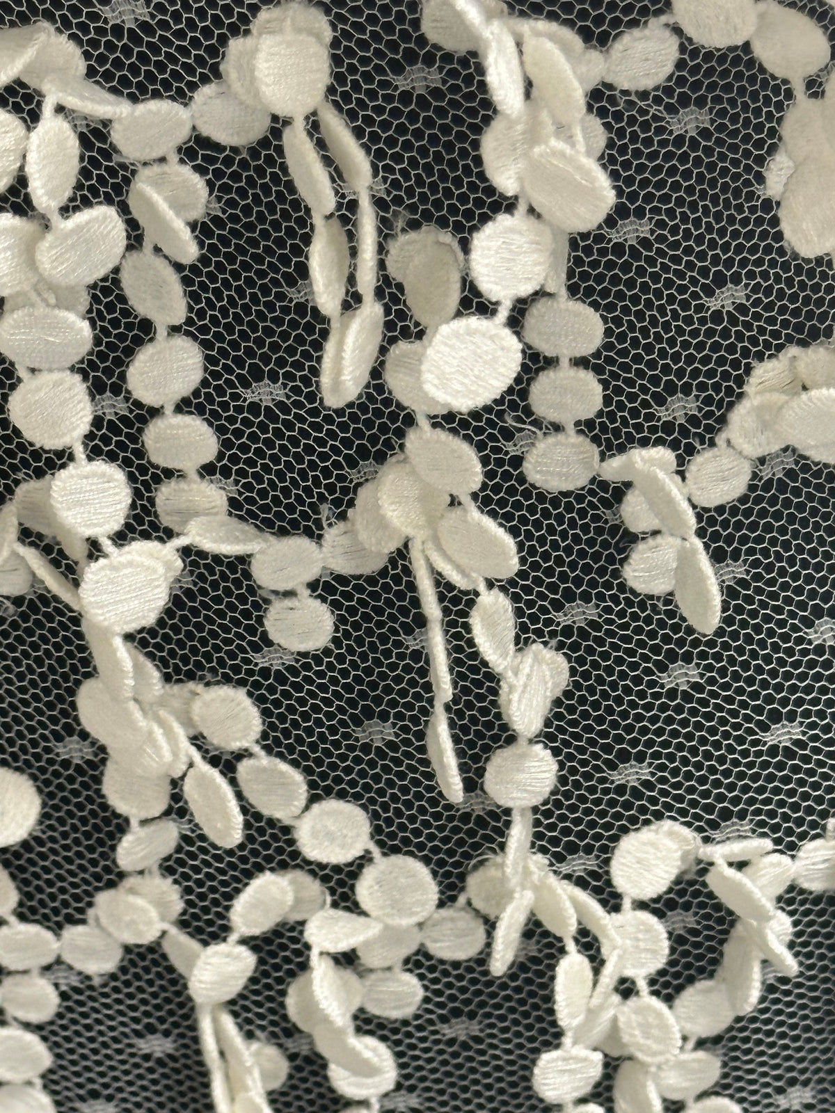 Elfenbeinfarbene bestickte Spitze – Hadley