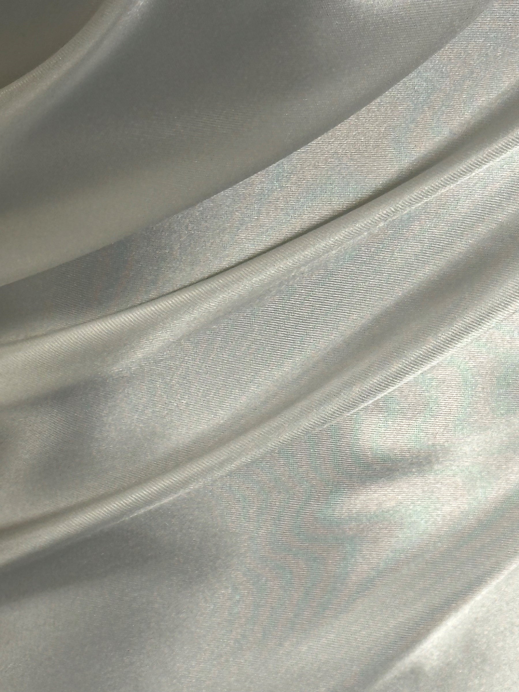 Elfenbeinfarbener Acetat-Viskose-Satin – Devotion