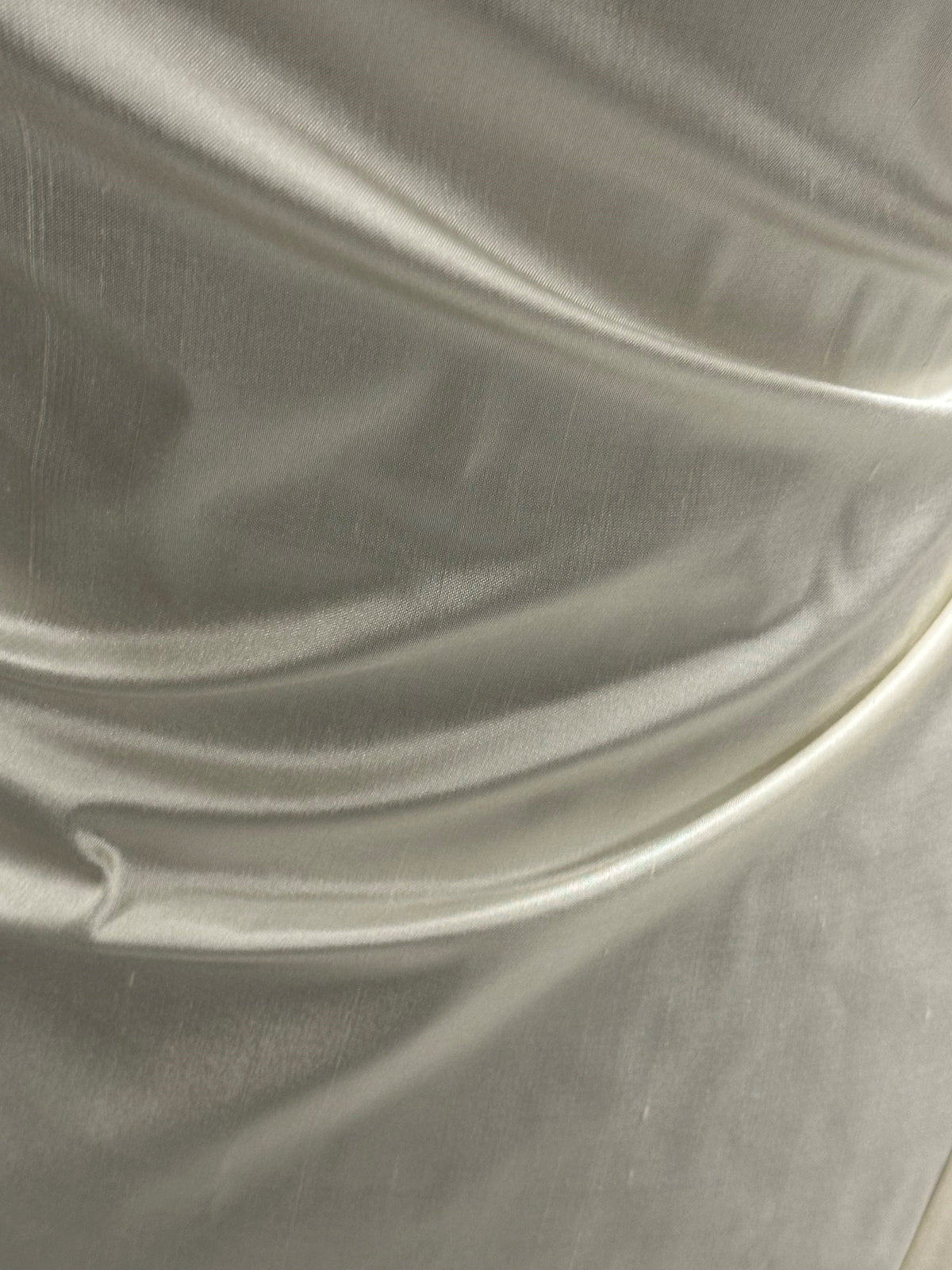 Dunkelelfenbeinfarbener Seiden-Dupion - Masquerade