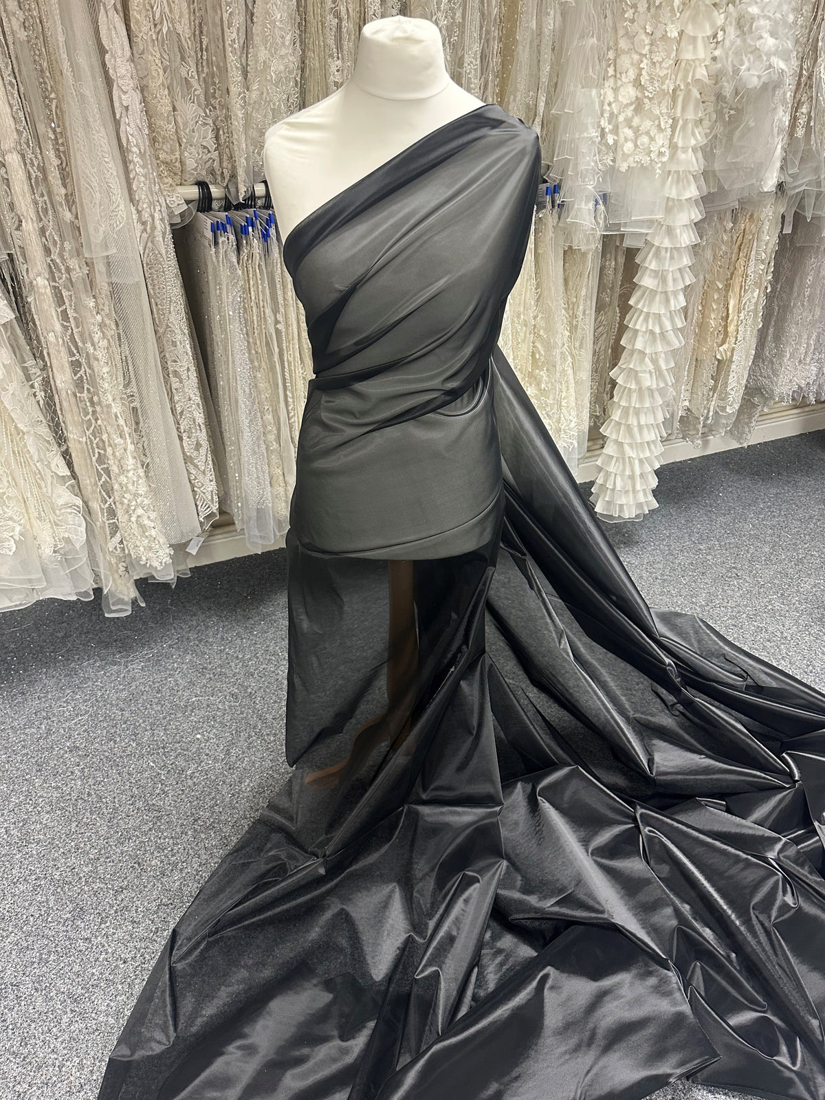 Schwarzer Körpertüll - Challenger