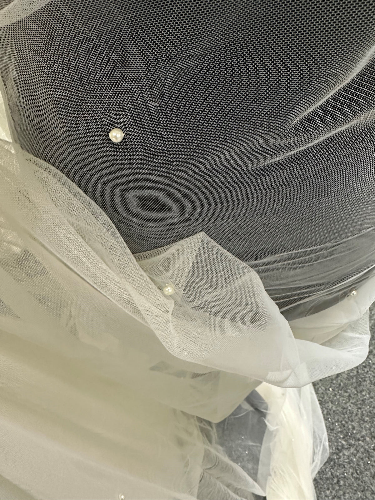 Elfenbeinfarbener Perlentüll – Sultan