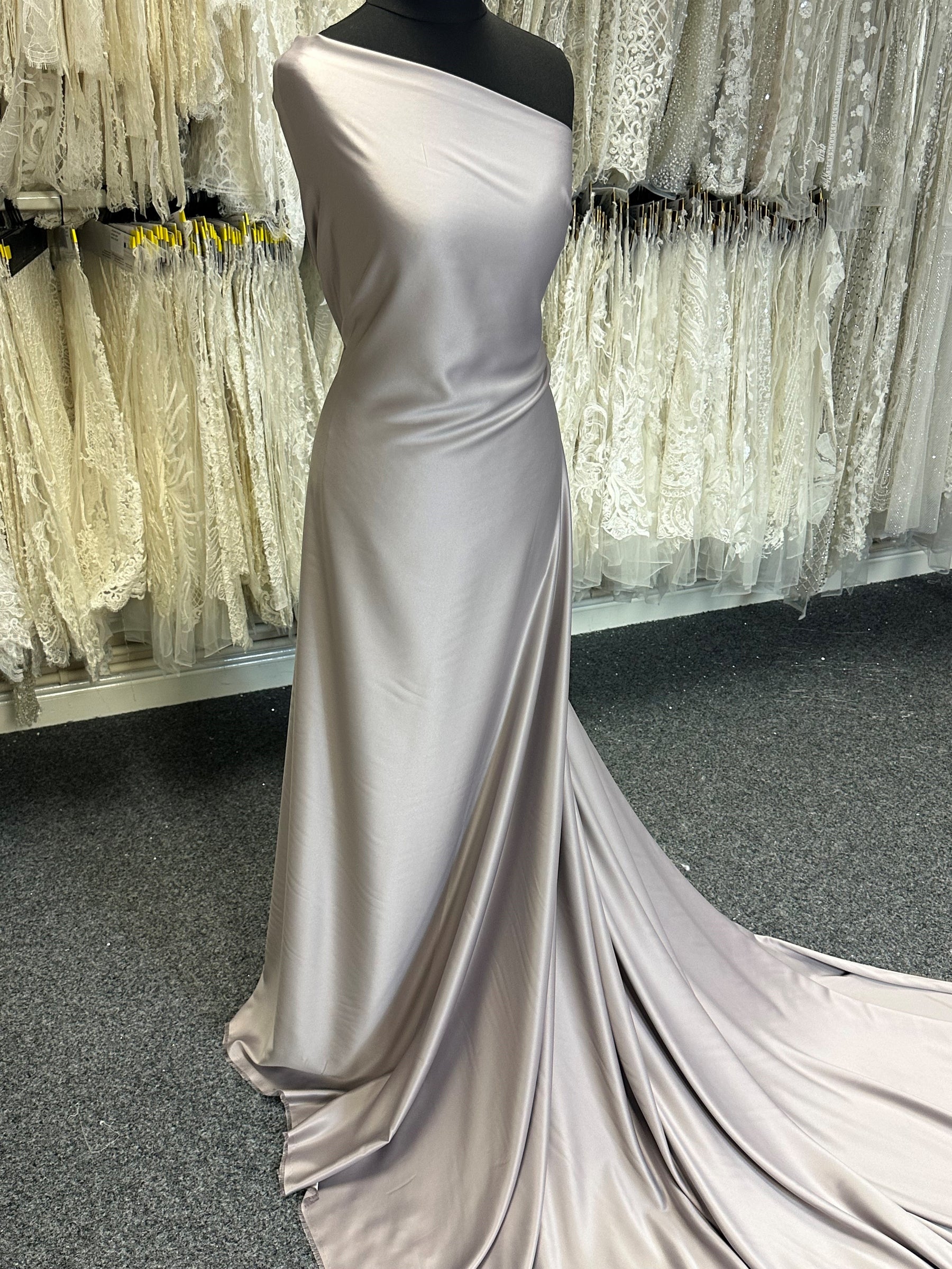 Maulbeer-Polyester-Satin - Trust