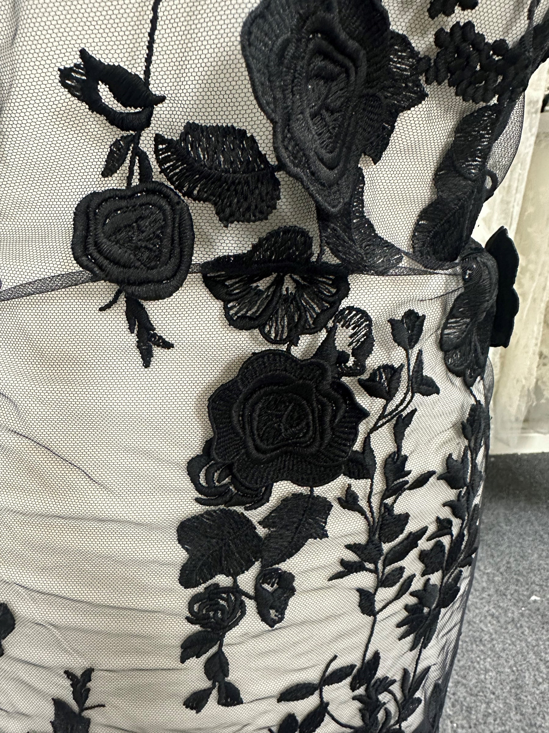 Schwarze 3D-Spitze – Meghan