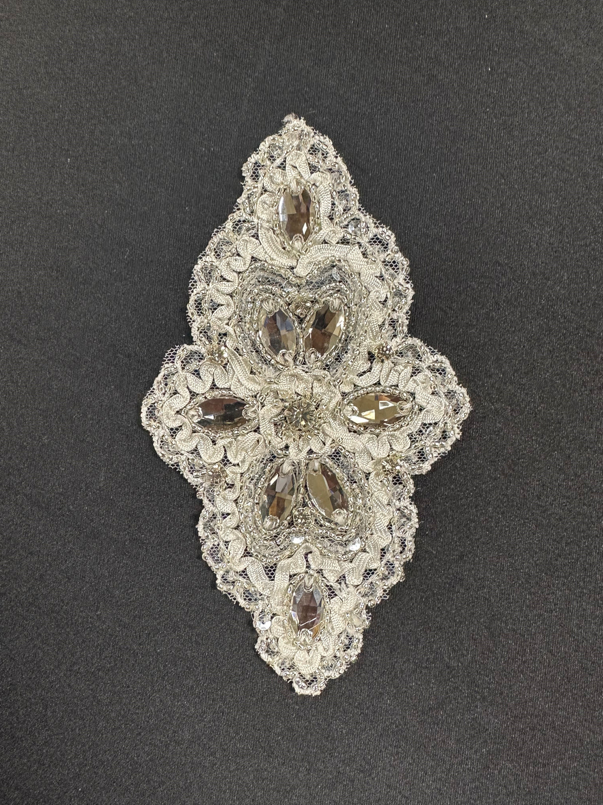 Kristallstickerei - Lollygag (CF AP 2744)