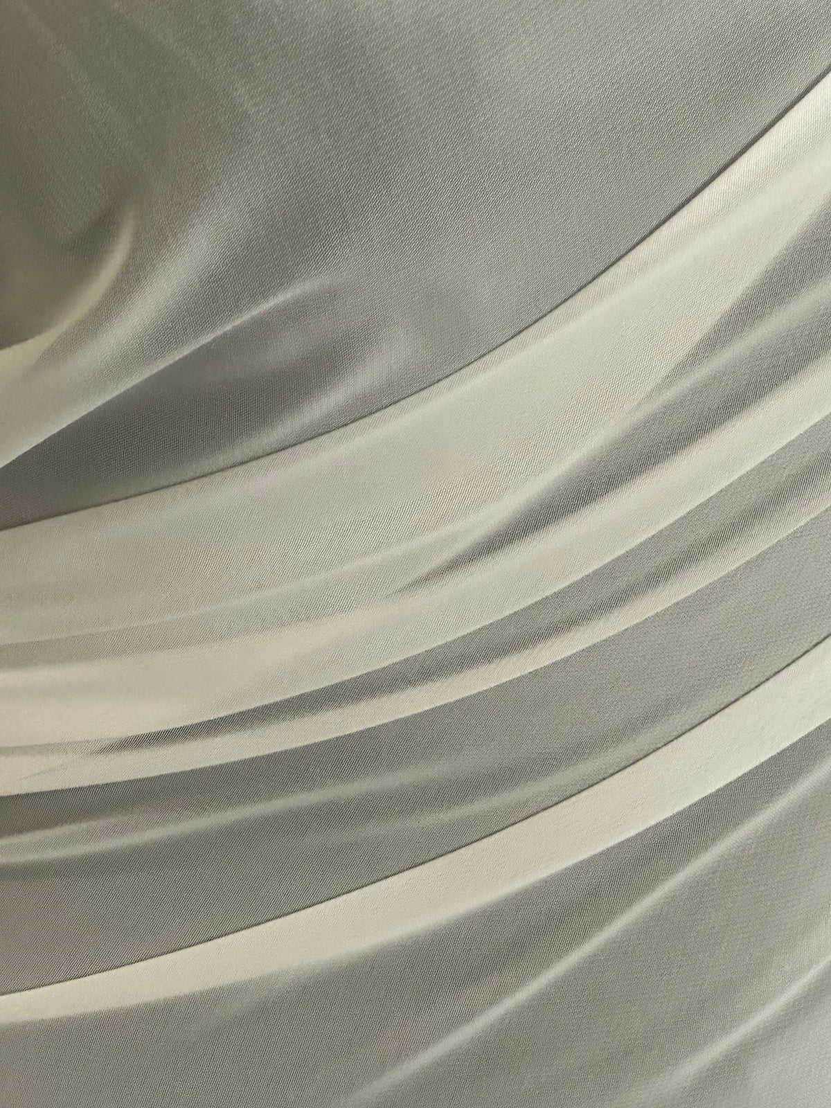 Elfenbeinfarbener Polyester-Georgette - Silhouette