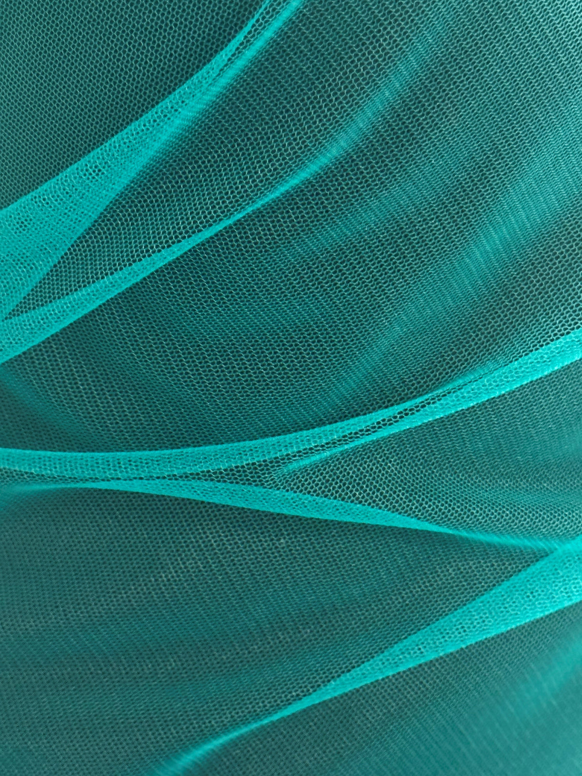 Flaschengrüner Tüll - Karneval