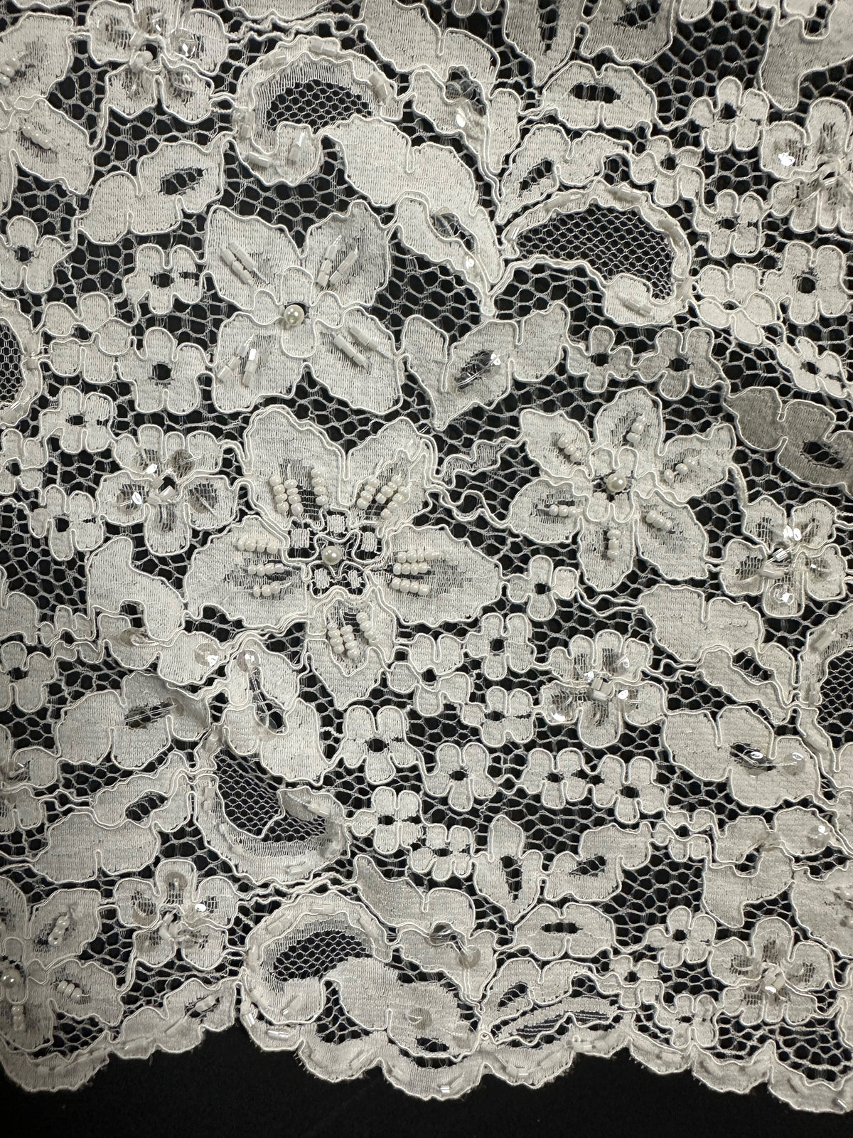 Elfenbeinfarbene Perlen- und Kordelspitze - Österreich (CF Annabel)