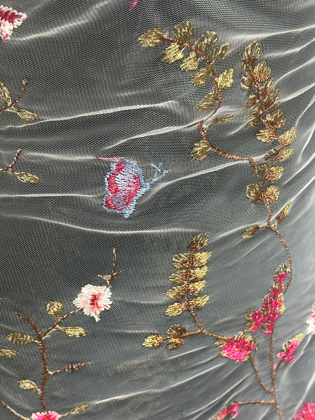 Rosa bestickte Spitze - Sassi