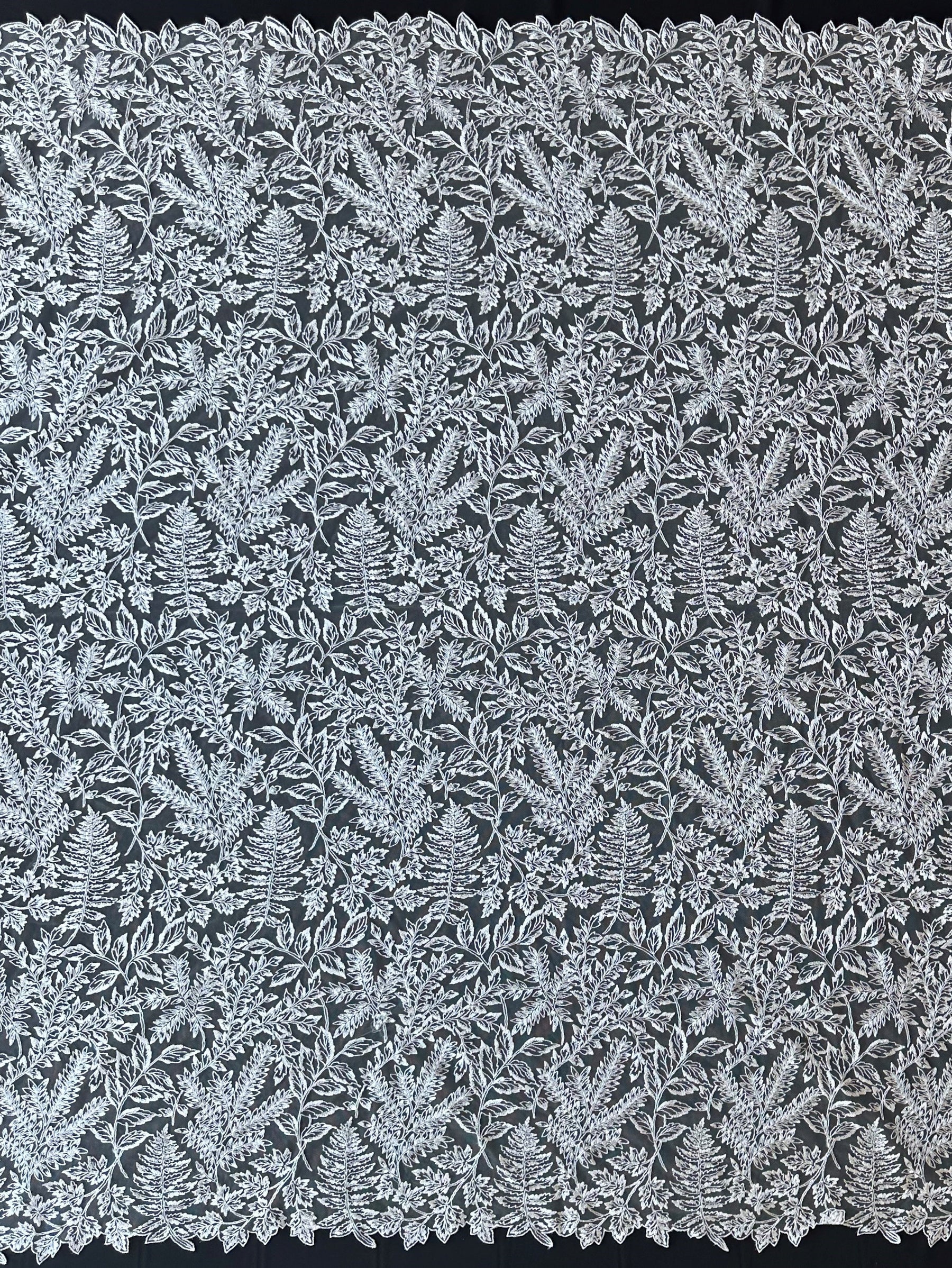 Elfenbeinfarbene bestickte Spitze - Zulu