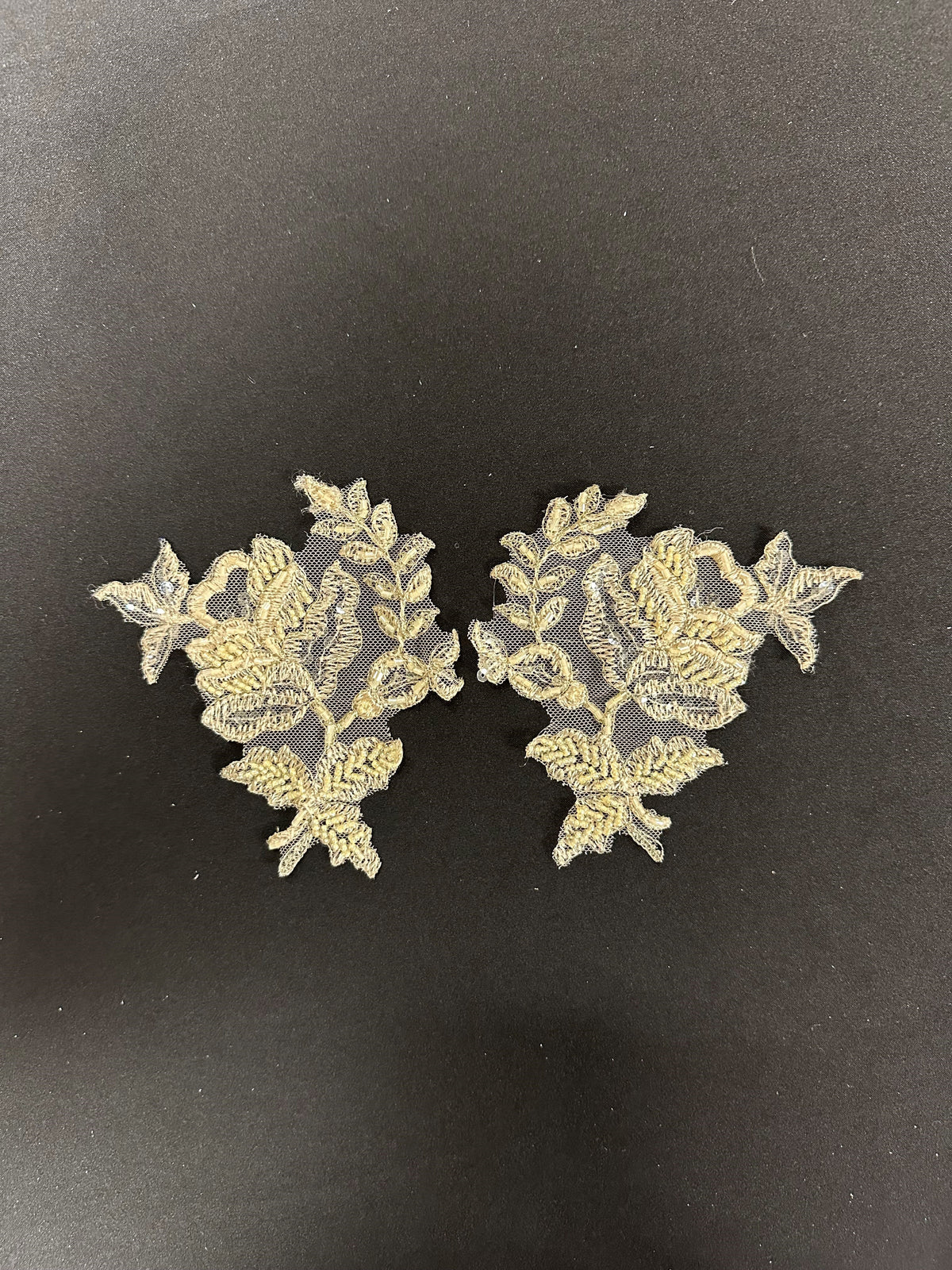 Antike Perlen-Spitzenapplikation – Chloe