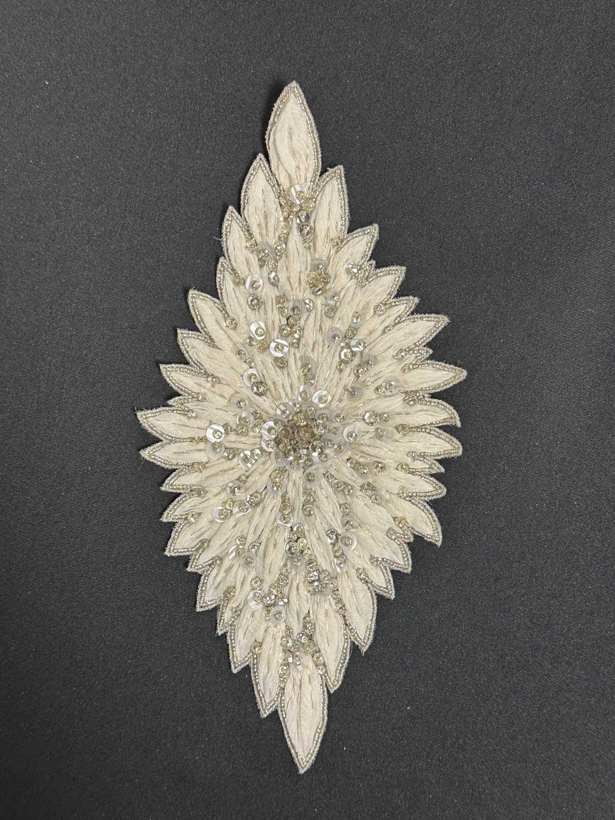 Kristallstickerei - Paphos