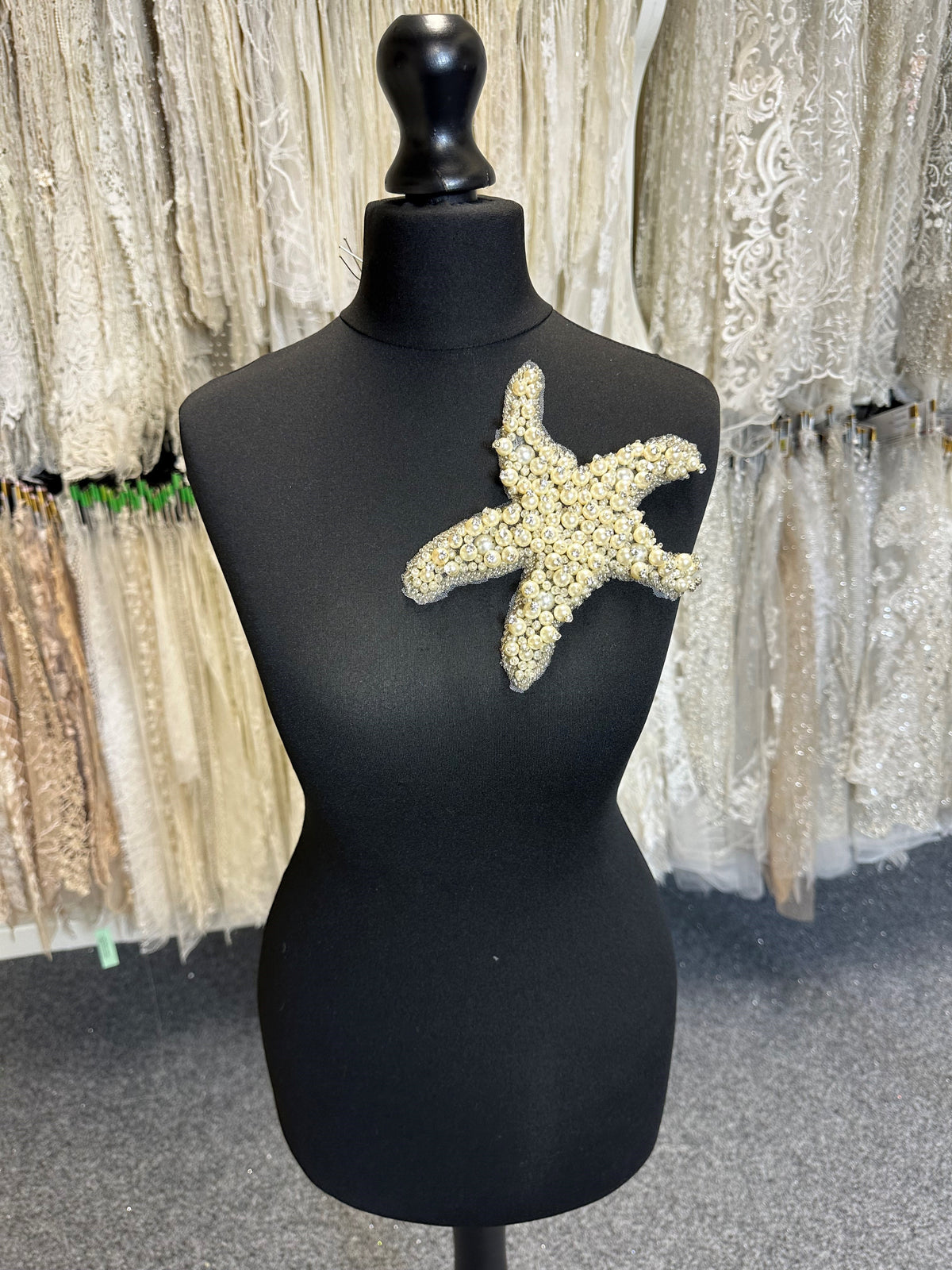 Kristallstickerei – Dynastie