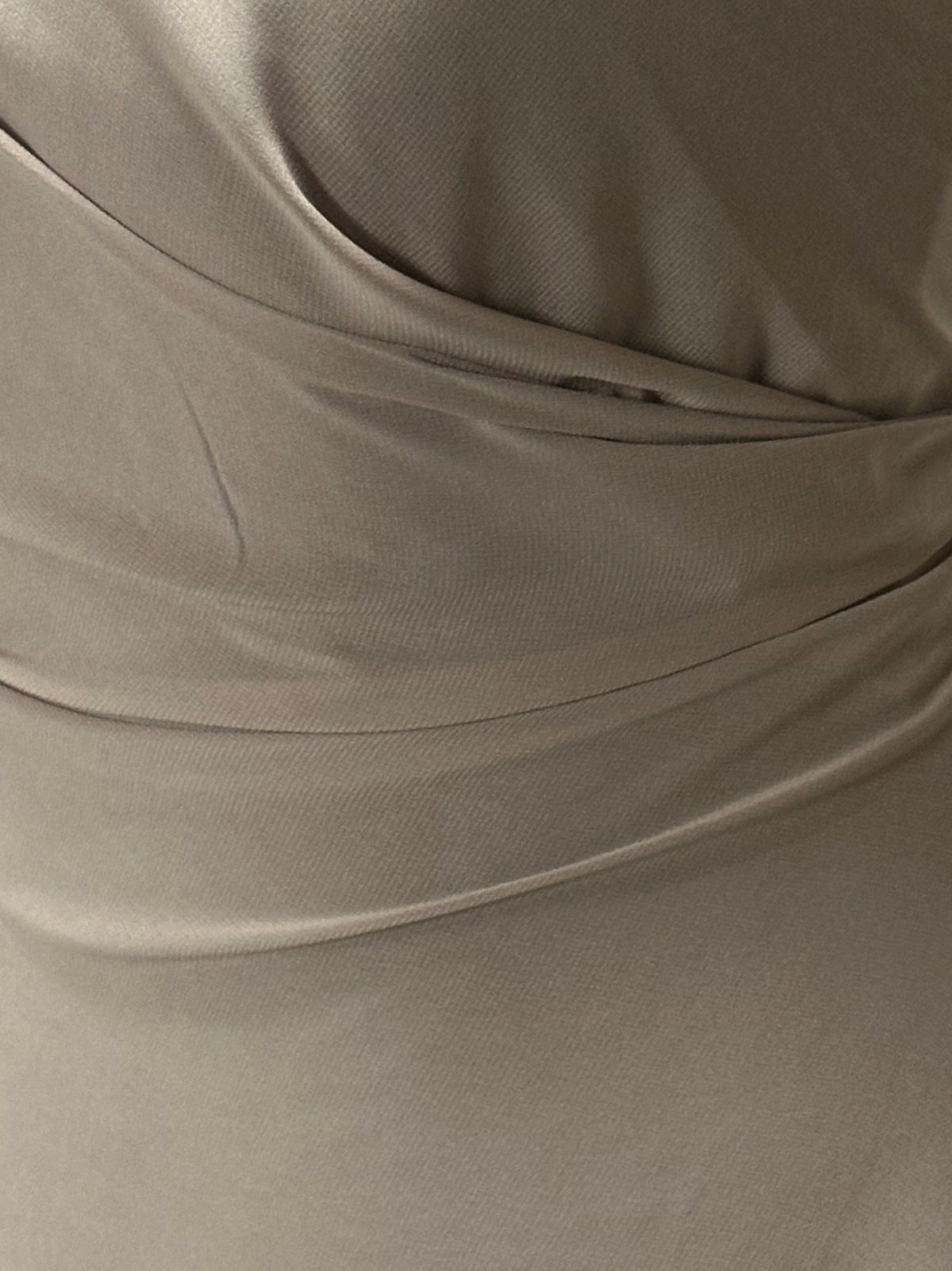 Taupefarbener Polyester-Chiffon-Stoff – Serendipity