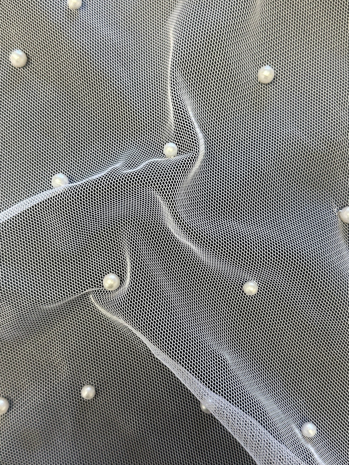 Elfenbeinfarbener Perlentüll - Chrysalis