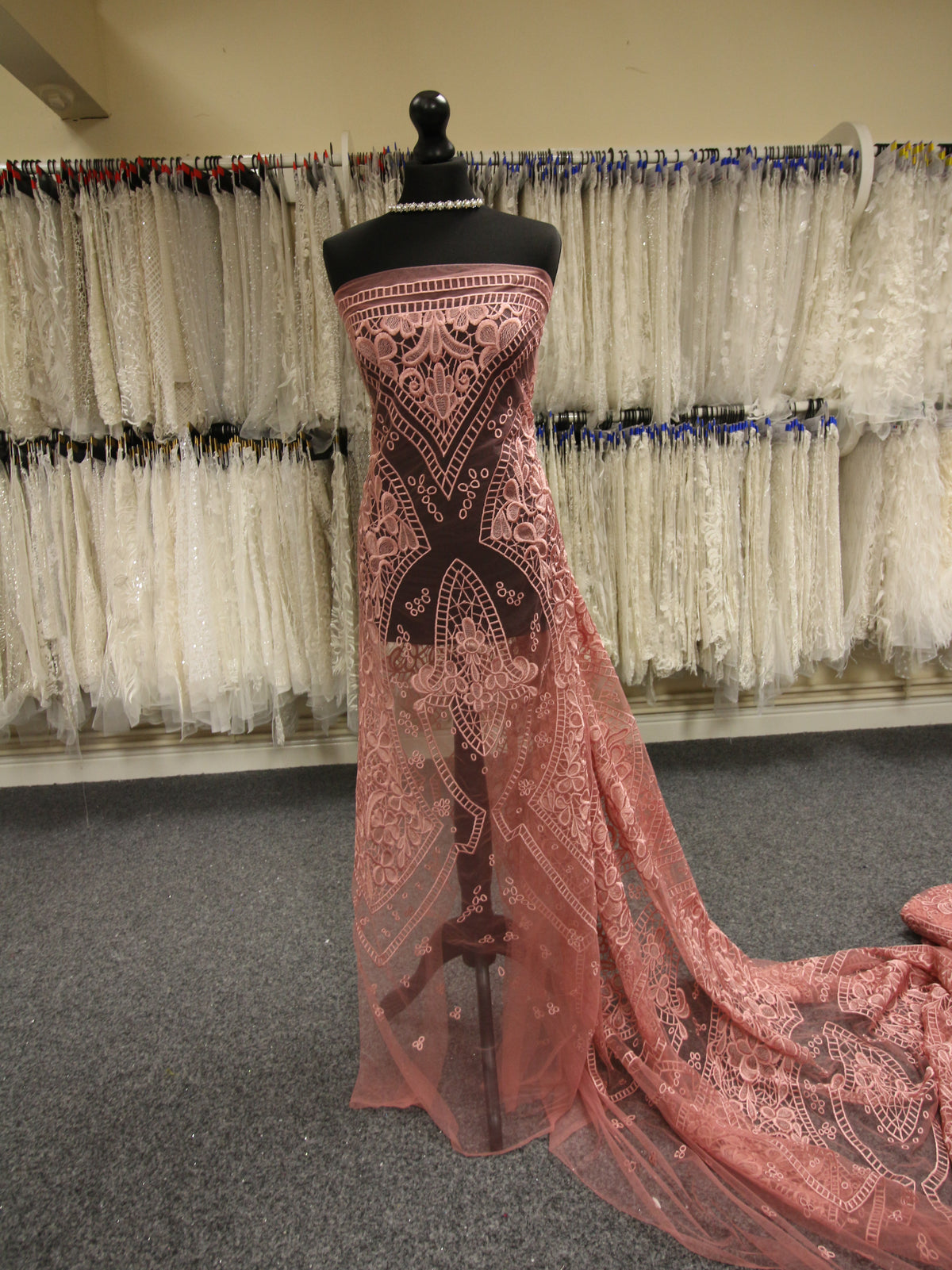 Altrosa bestickte Spitze – Nyla