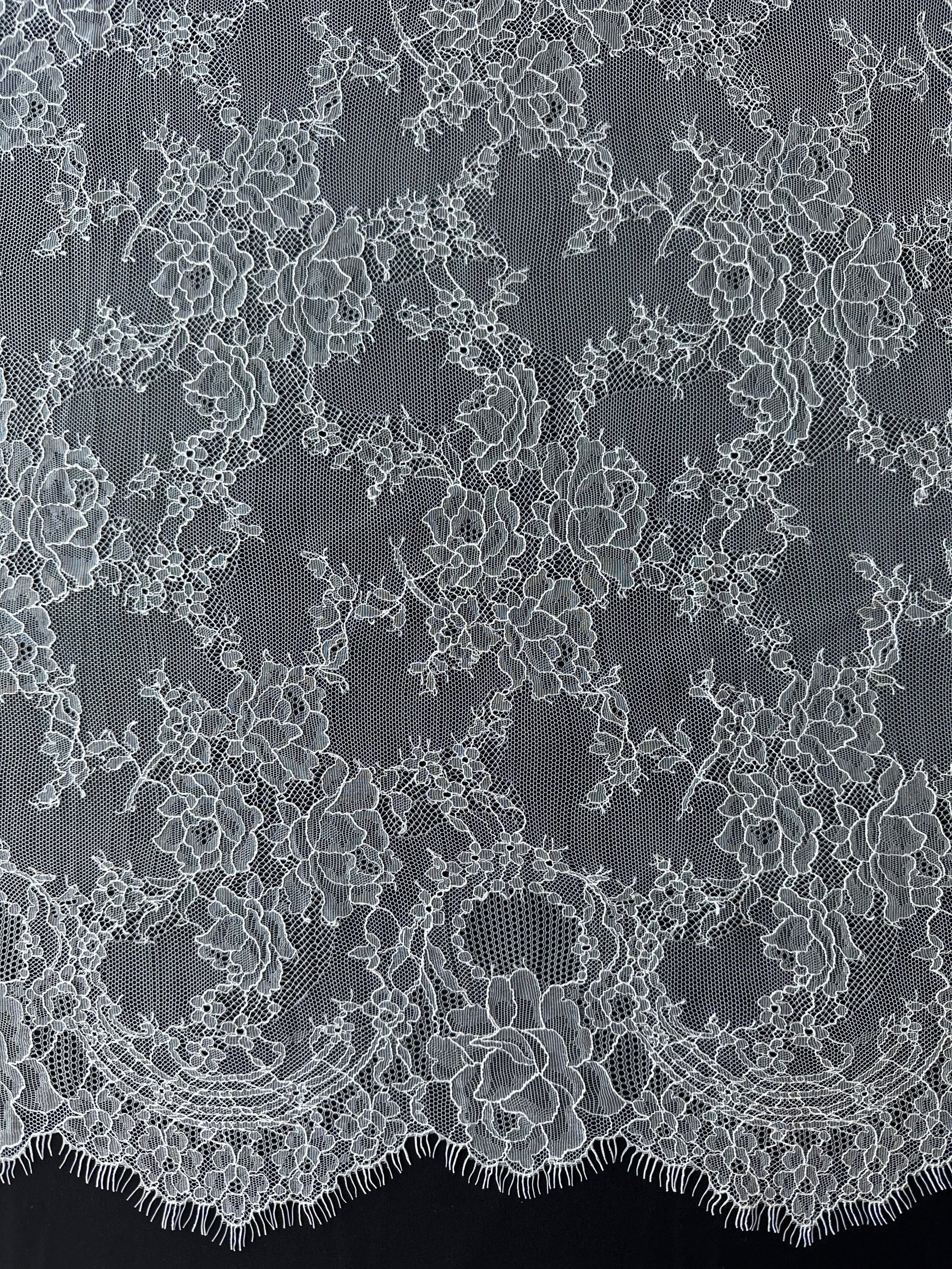 Elfenbeinfarbene Chantilly-Spitze – Camden