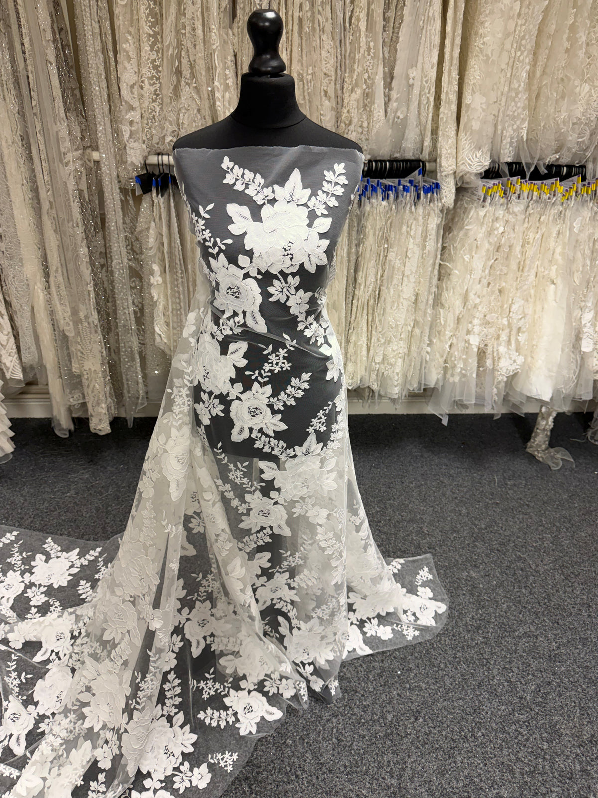 Ivory Italian Corded Embroidered Lace - Elfin