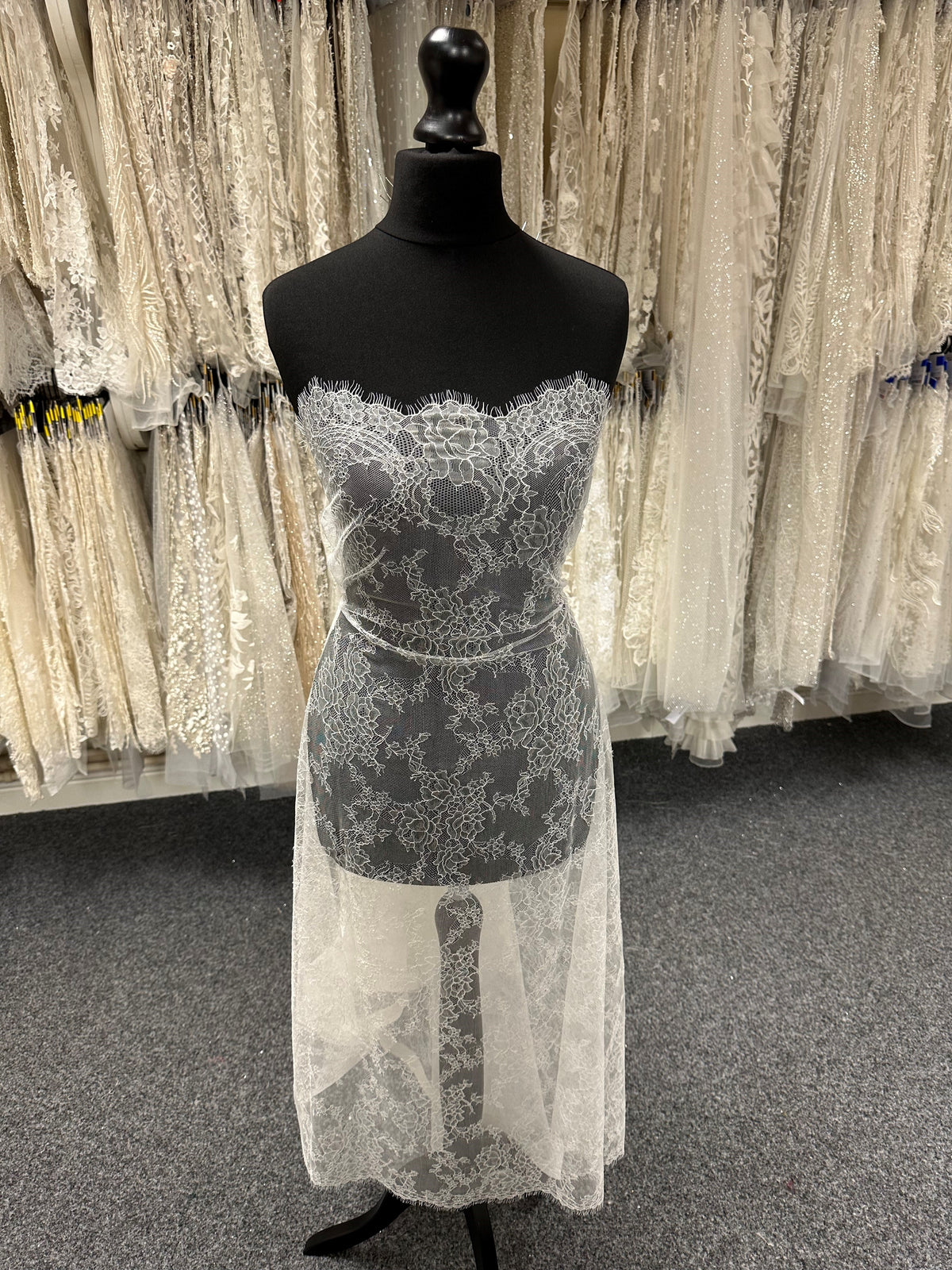 Elfenbeinfarbene Chantilly-Spitze – Camden