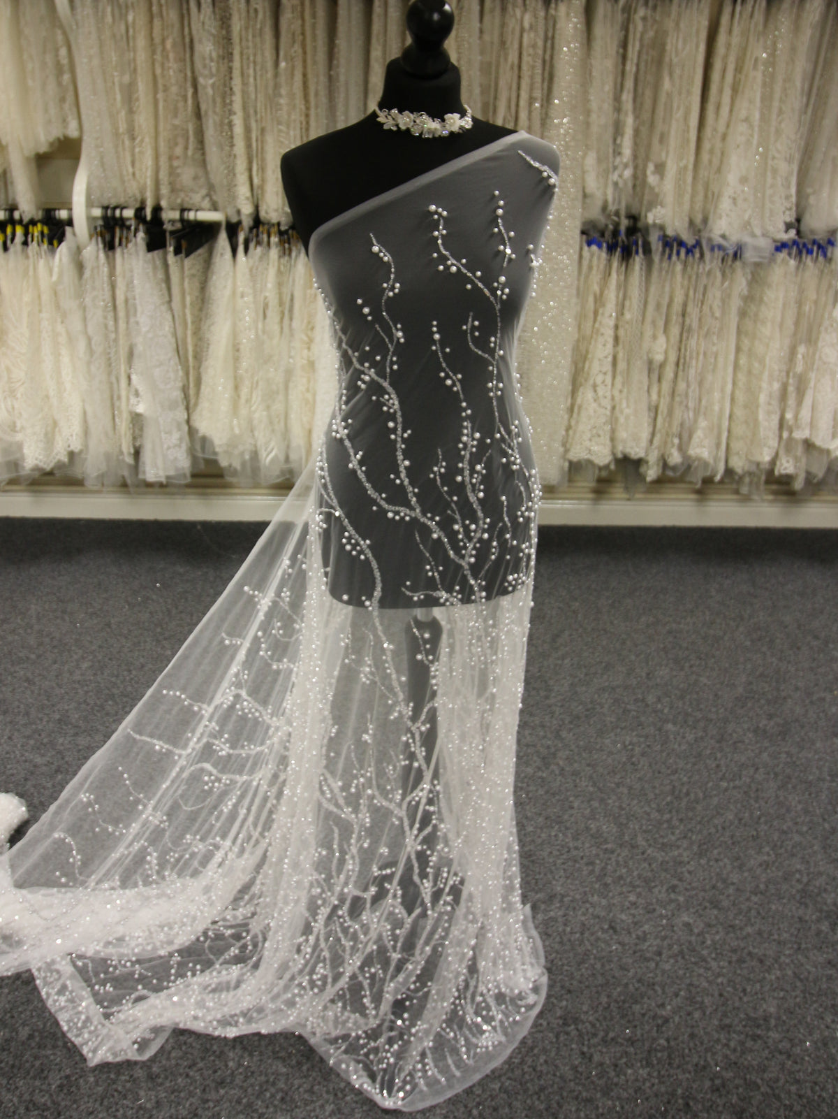 Elfenbeinperlen und Perlenspitze - Jivka