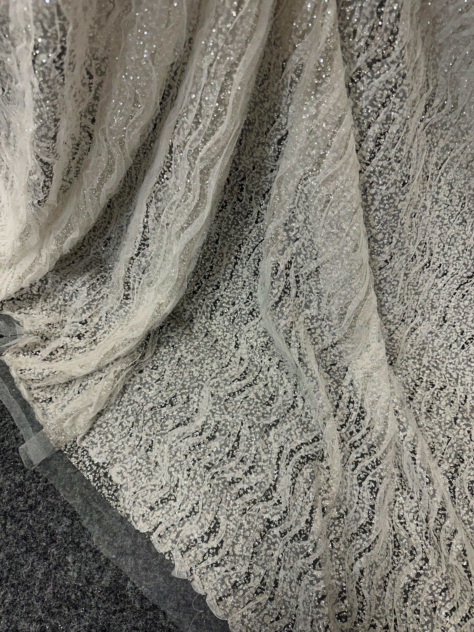 Elfenbeinfarbene Couture-Spitze – Empanda