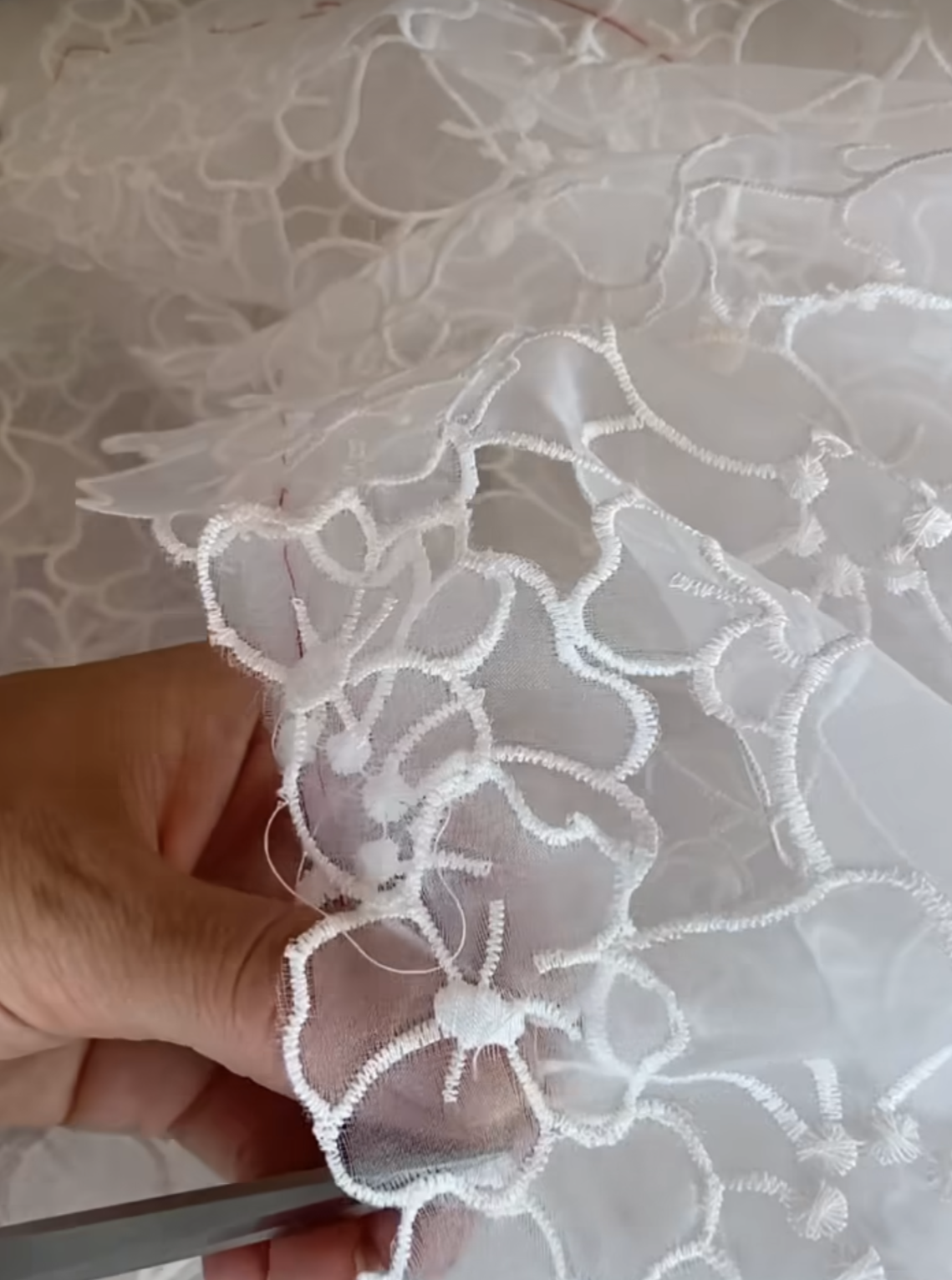 Elfenbeinfarbene Organza-Spitze – Khalisi