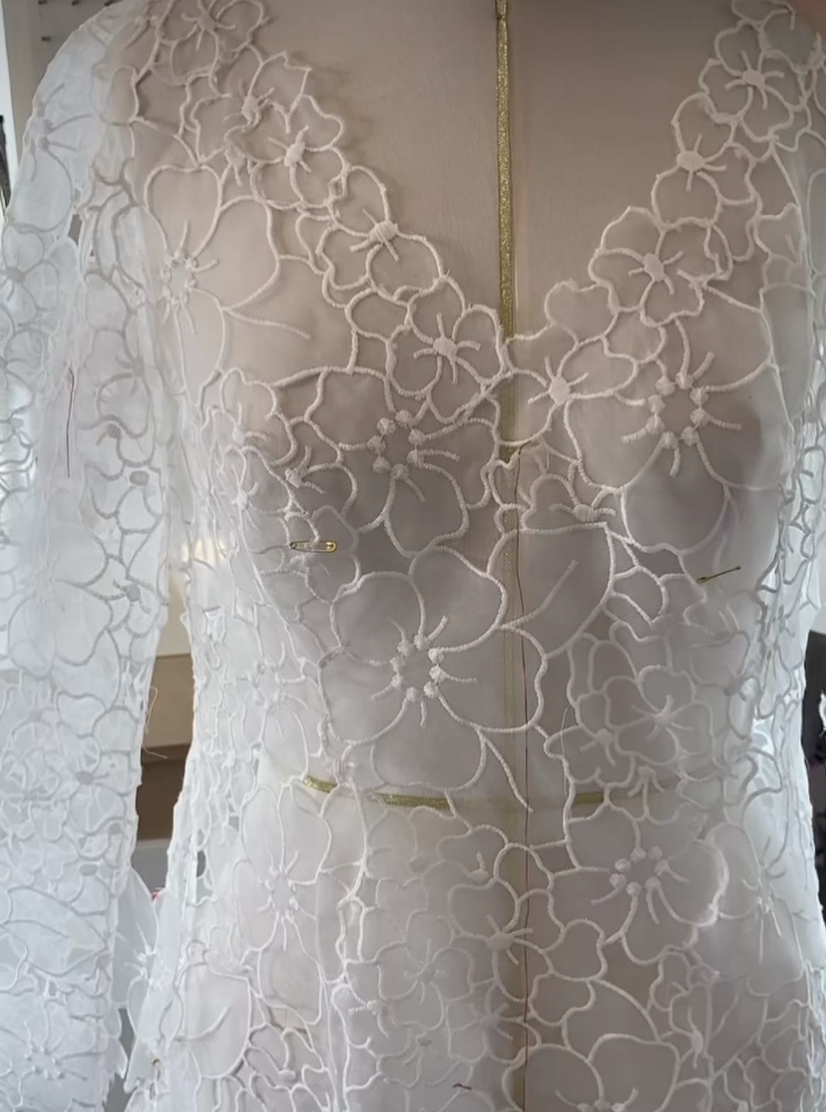 Elfenbeinfarbene Organza-Spitze – Khalisi
