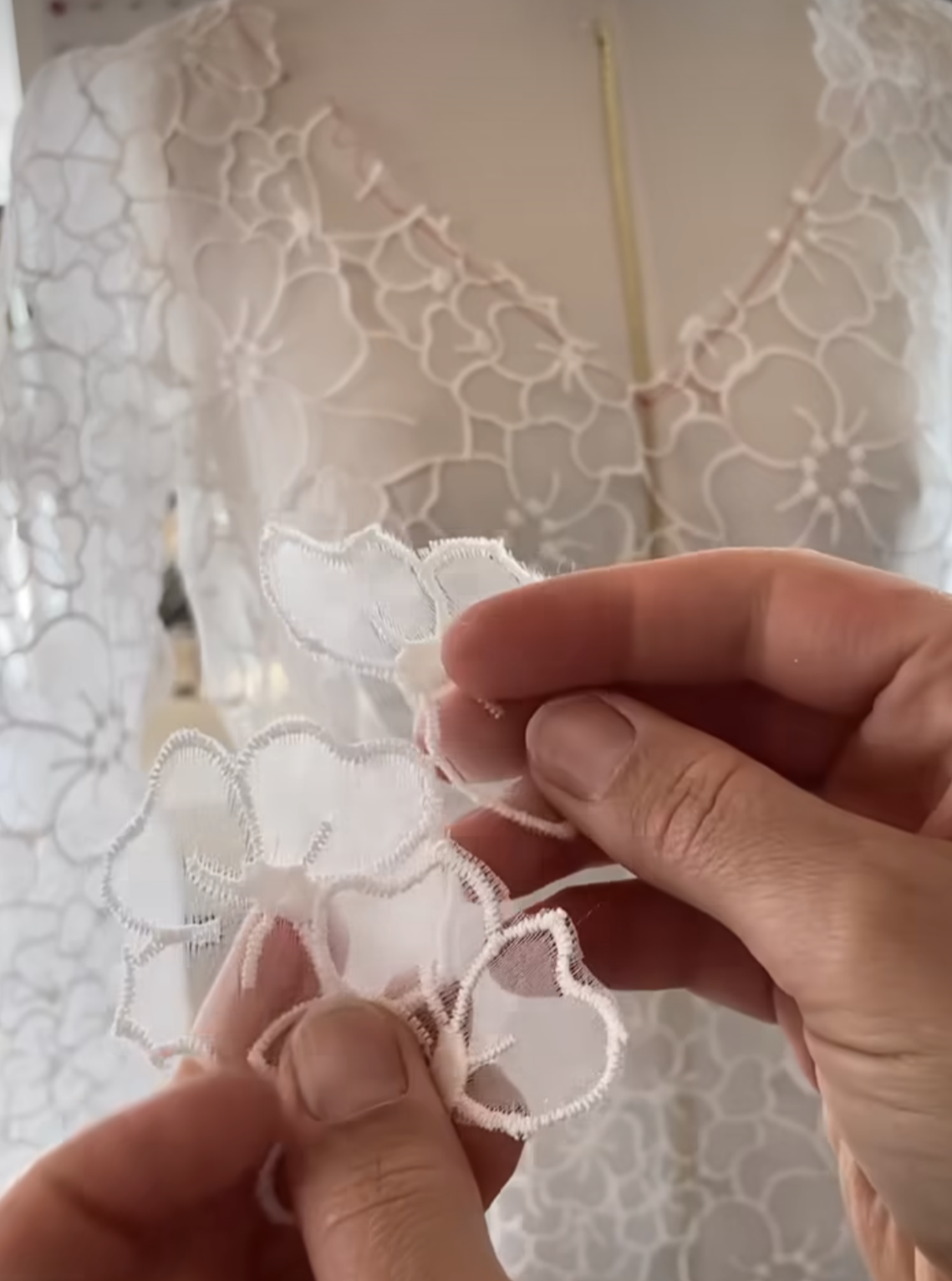 Elfenbeinfarbene Organza-Spitze – Khalisi