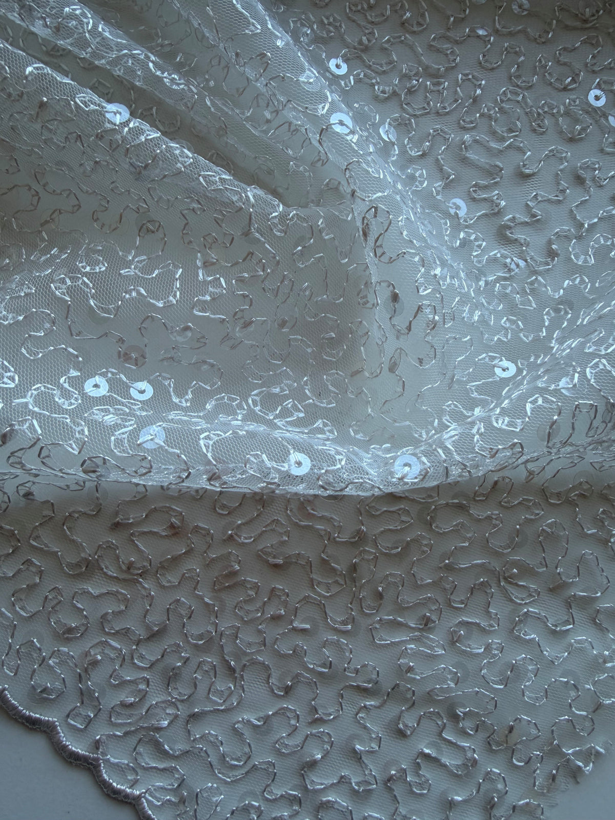 Muschelrosa bestickter Paillettentüll – EB3001