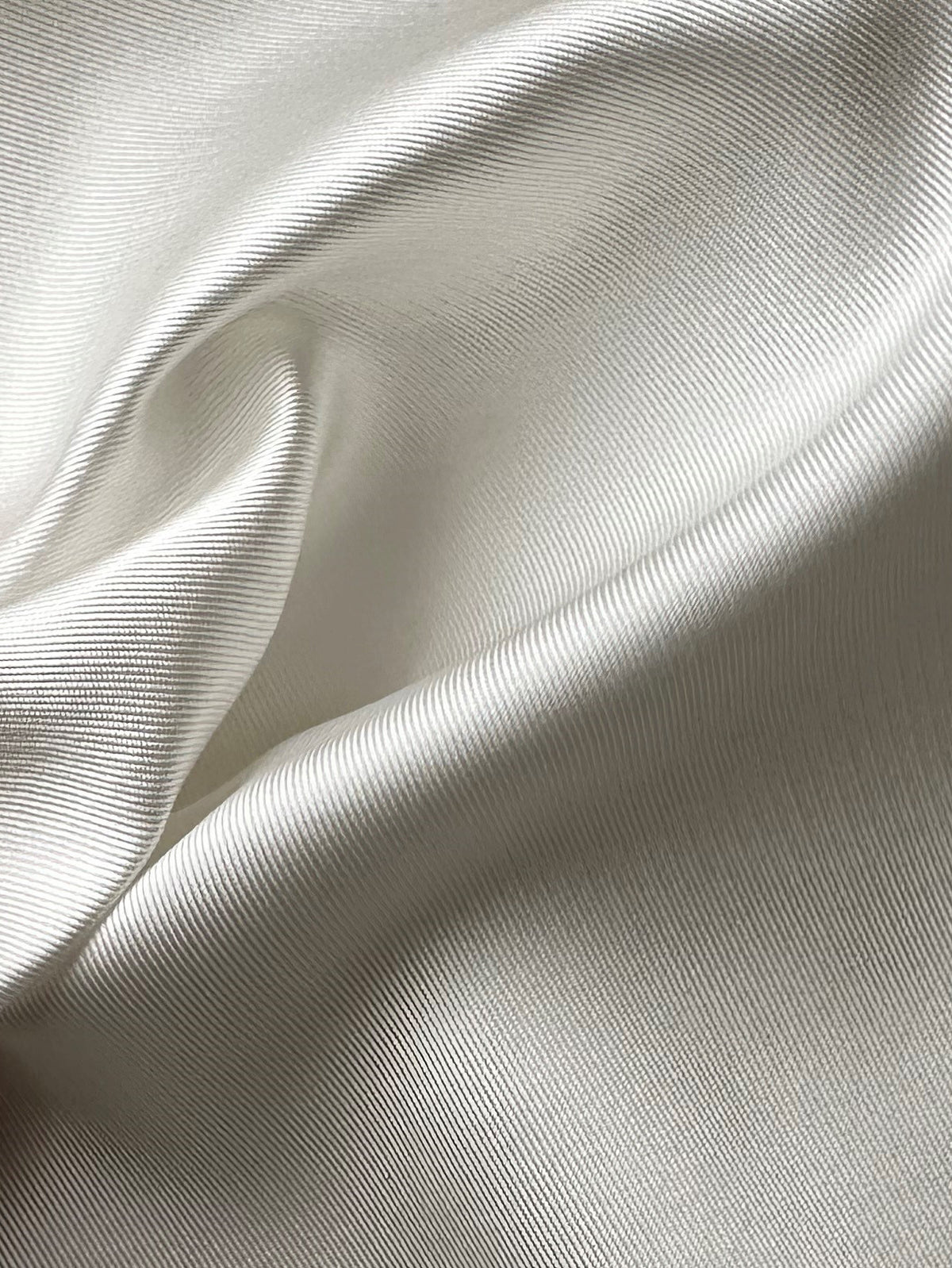 Weißer Mikado aus Seidenmischung – Overlord