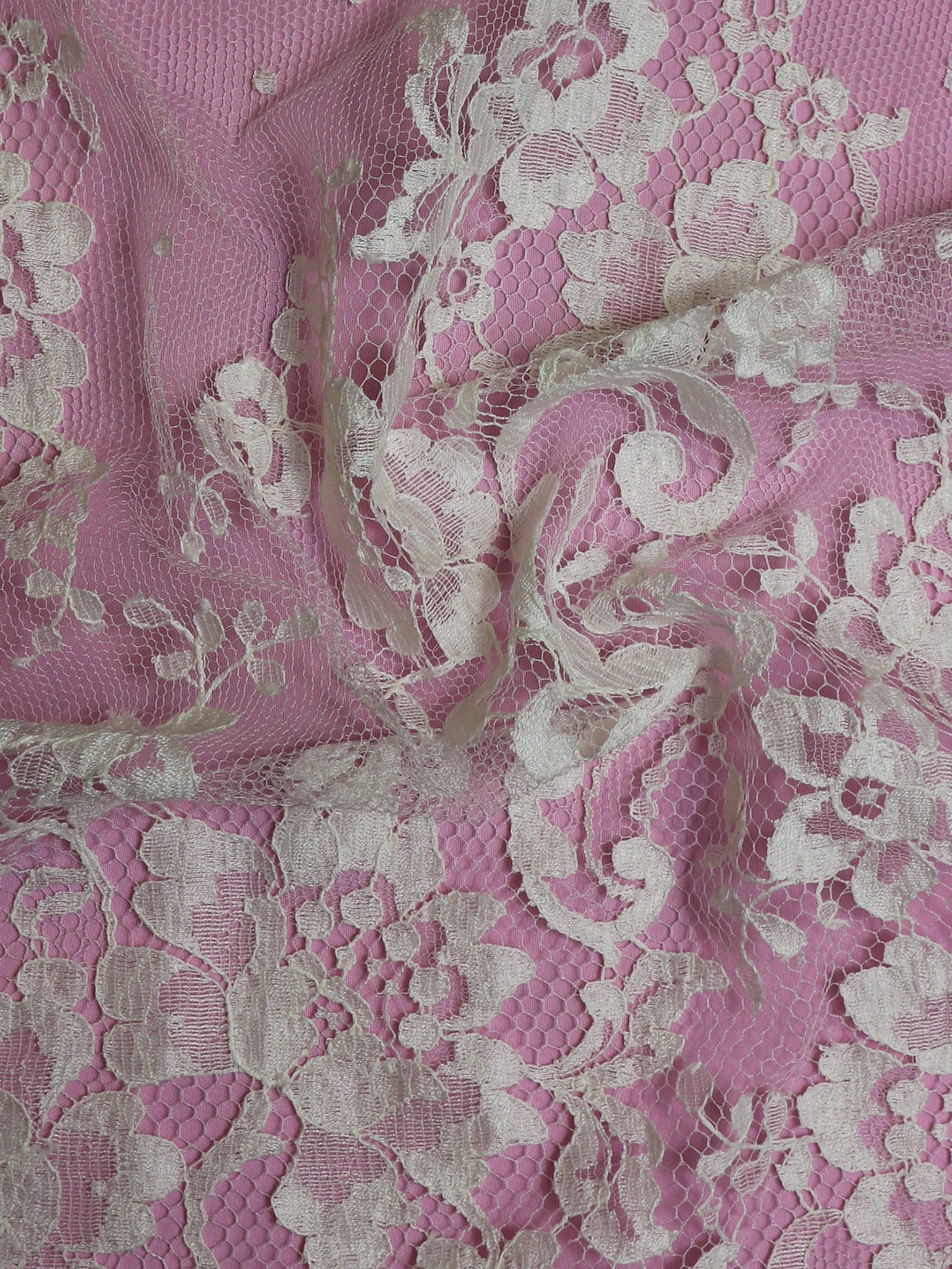 Elfenbeinfarbene Chantilly-Spitze – Adelaide