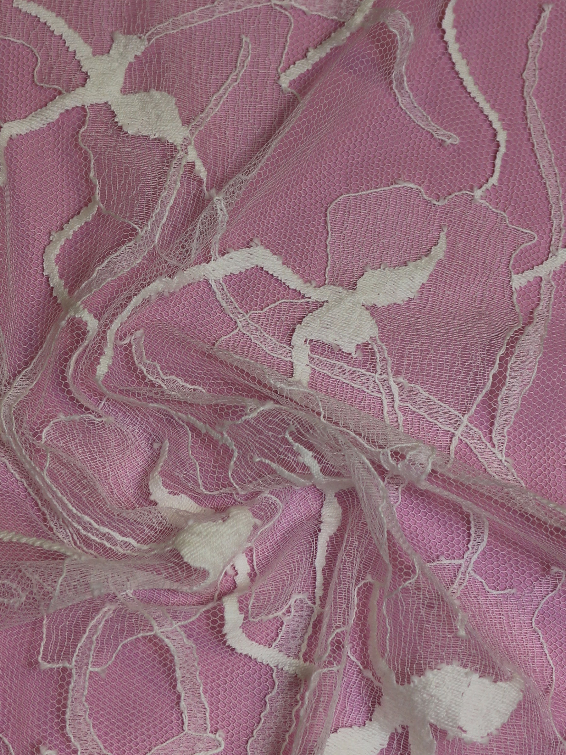 Elfenbeinfarbene Chantilly-Spitze – Aggie