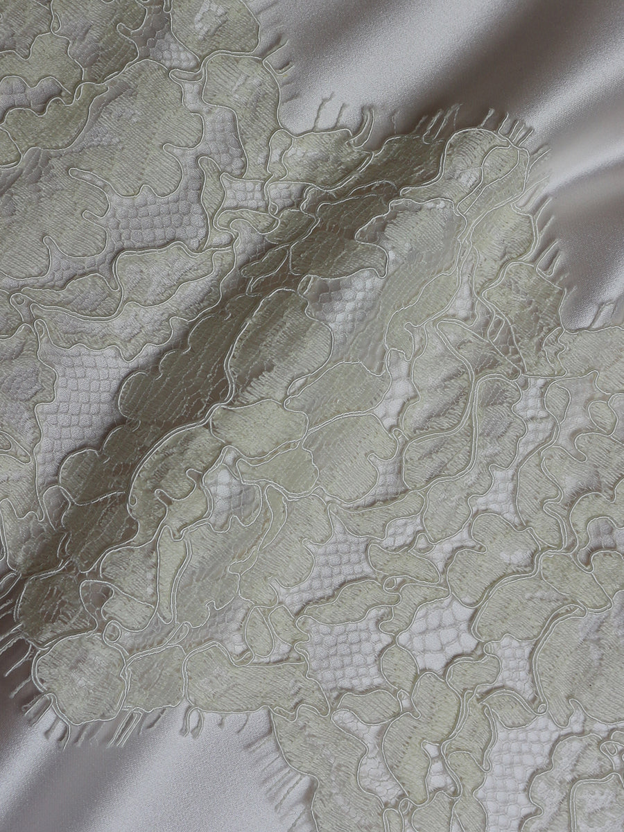Elfenbeinfarbener Chantilly-Spitzenbesatz – Amy