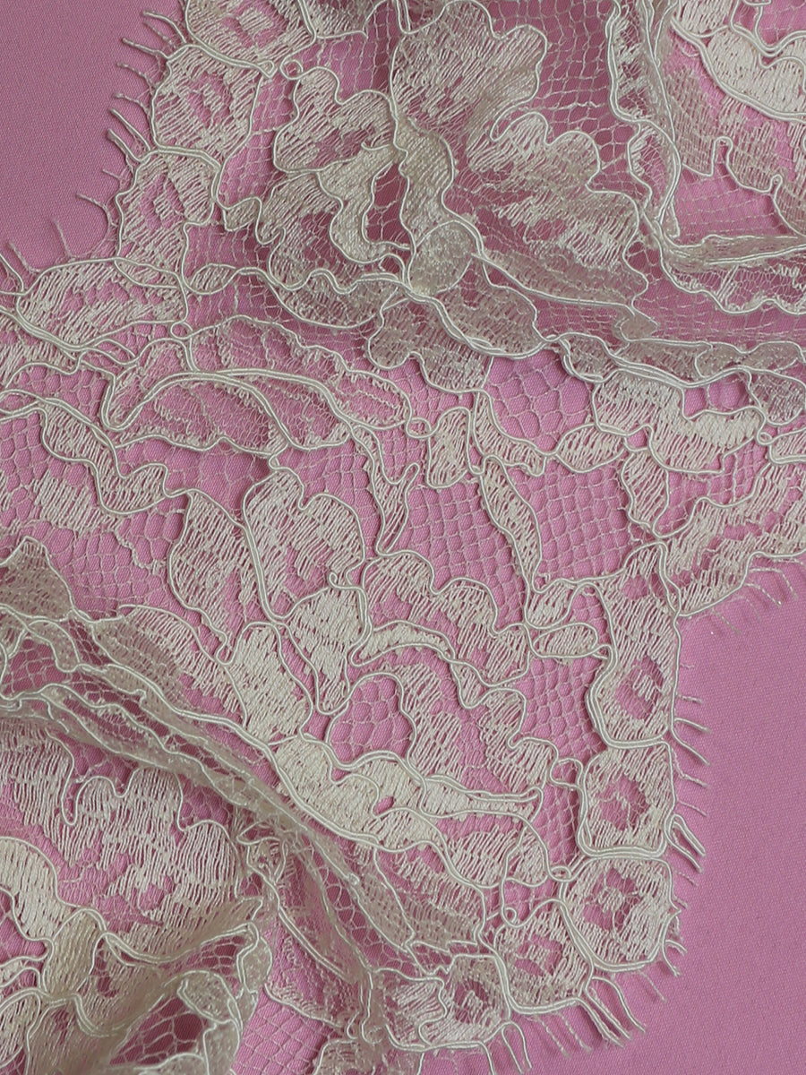 Weicher weißer Chantilly-Spitzenbesatz – Amy