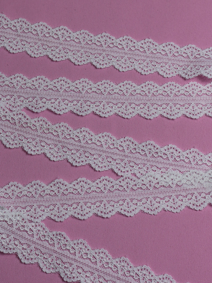 Weißer Spitzenbesatz – Buche