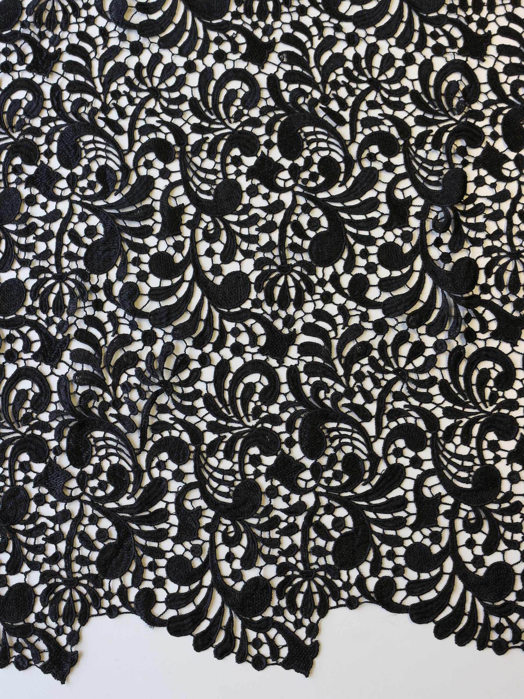 Schwarze Guipure-Spitze – Theresa